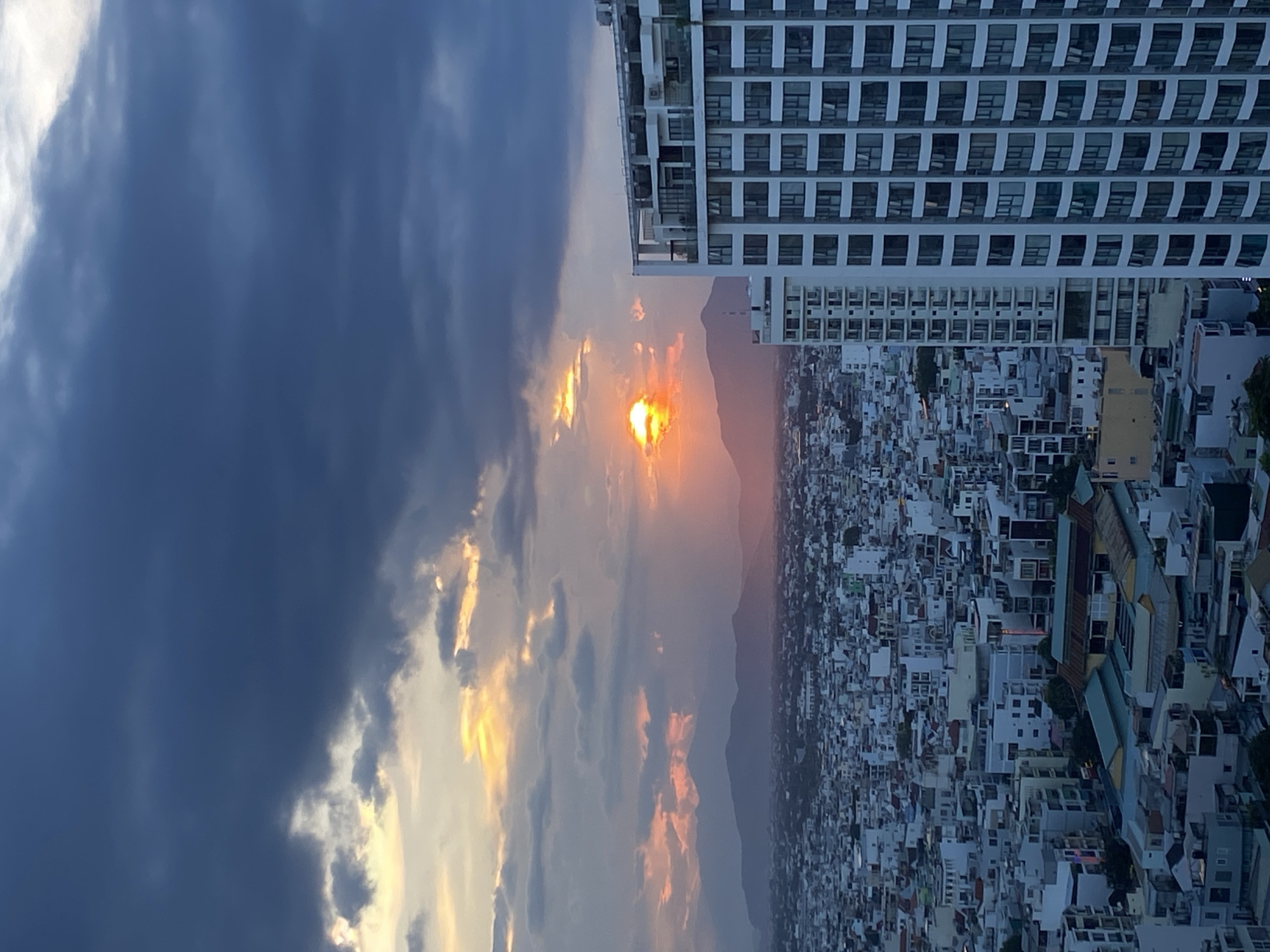 Single witness captures diverse Nha Trang cityscapes during morning hours