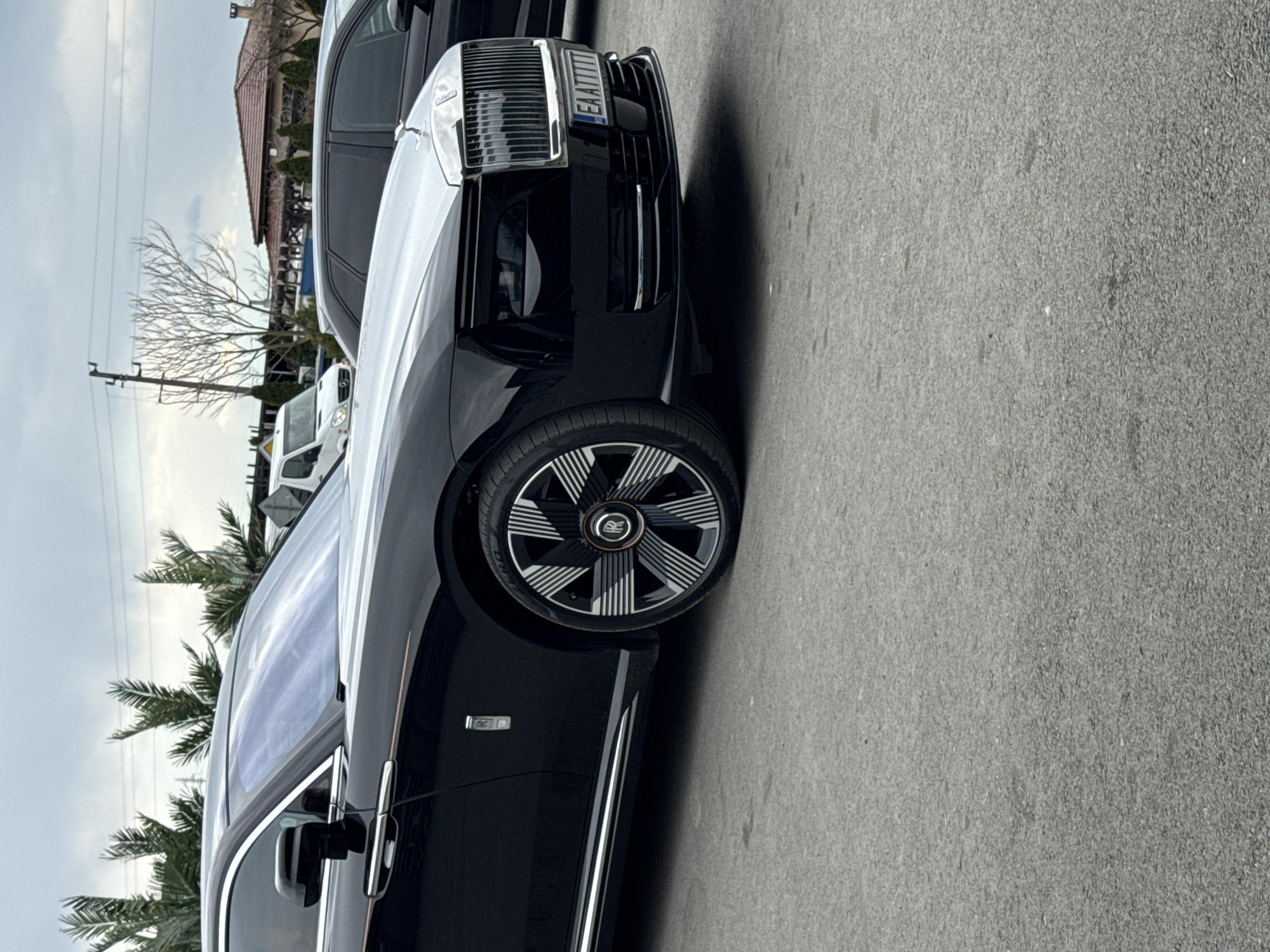Luxury cars spotted during car wash session in Yambol