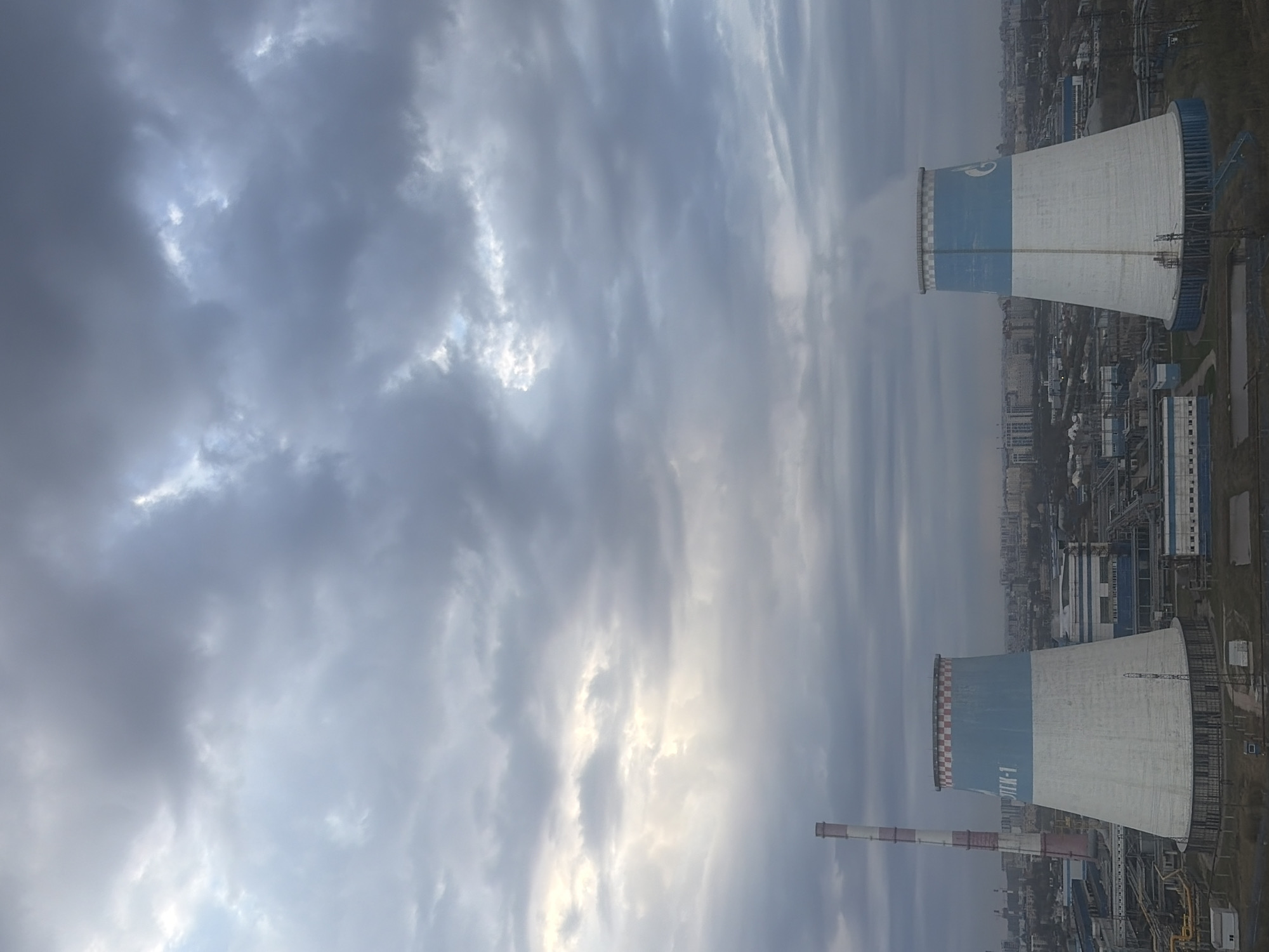 Industrial power facility observed in Saint Petersburg under cloudy skies