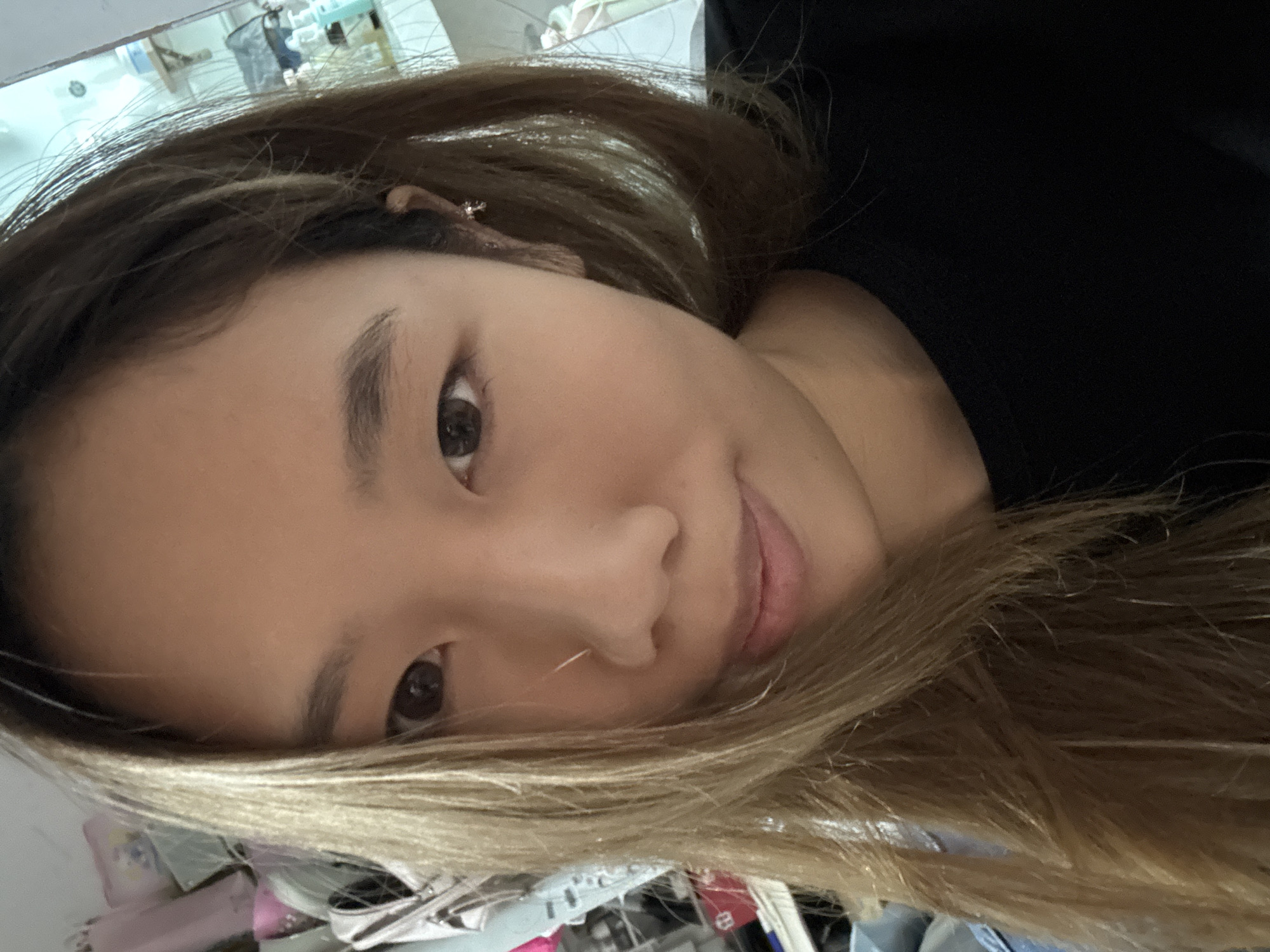 Morning at home: selfies and skincare in Nan'an District