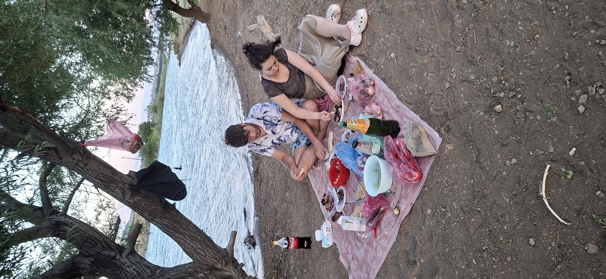 Riverside picnic and golden sunset along the Kura in Tbilisi