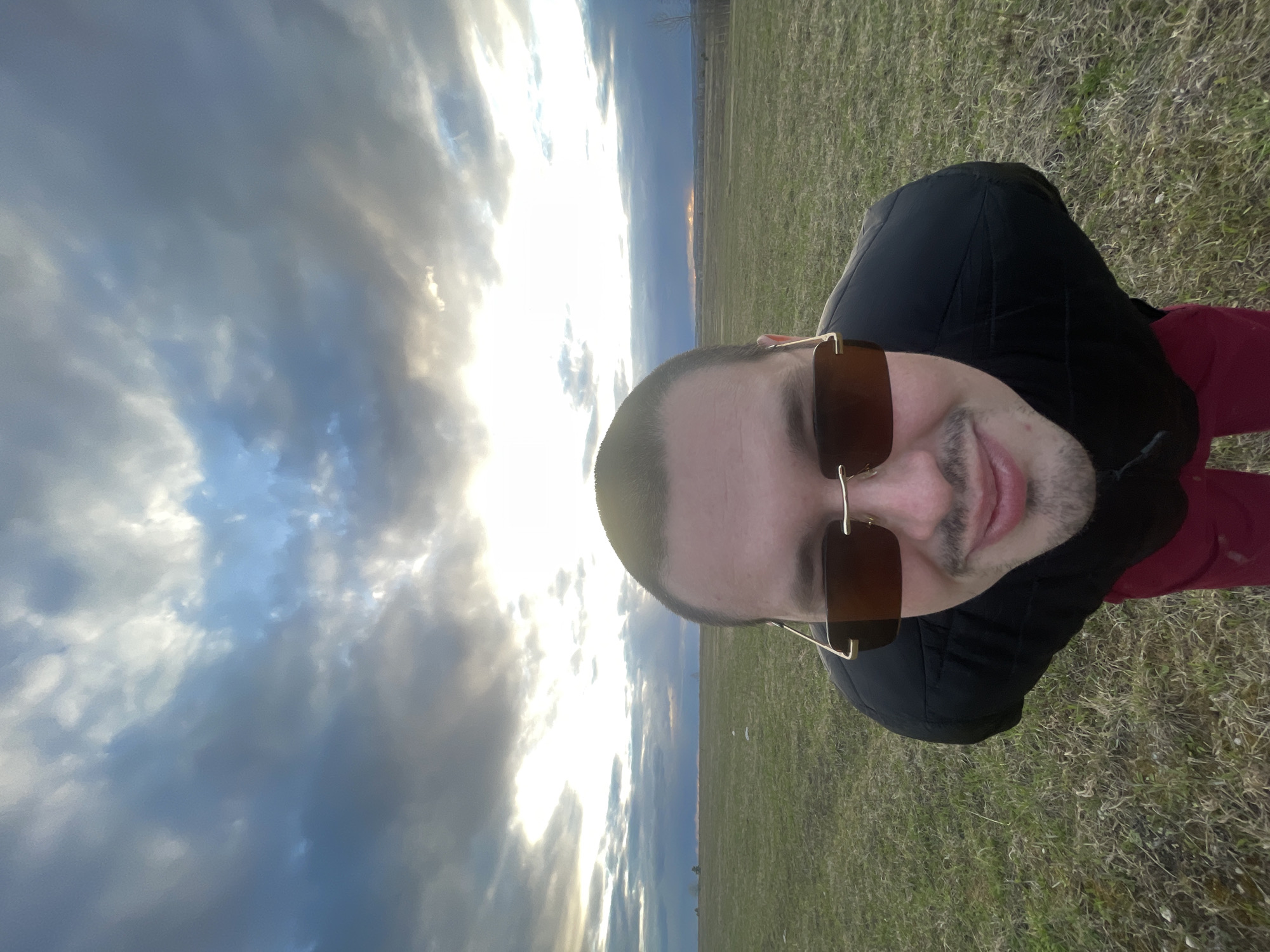 Golden hour photo session captured in Russian countryside fields
