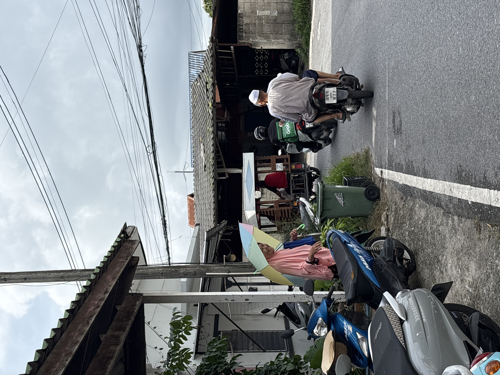 Morning stroll through Choeng Thale's streets and mosque district