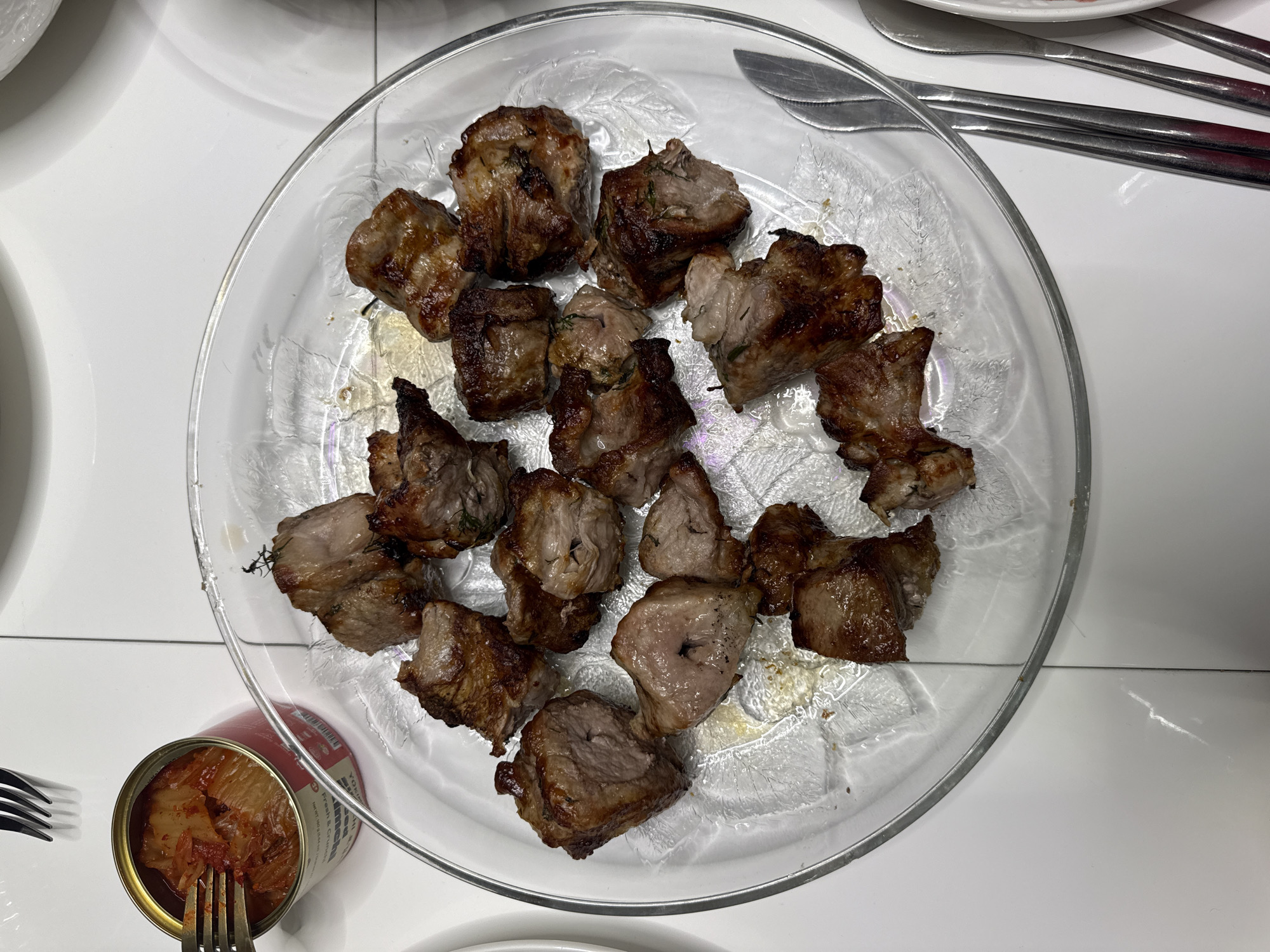 Casual meal with meat dishes documented in Лобаново, Russia