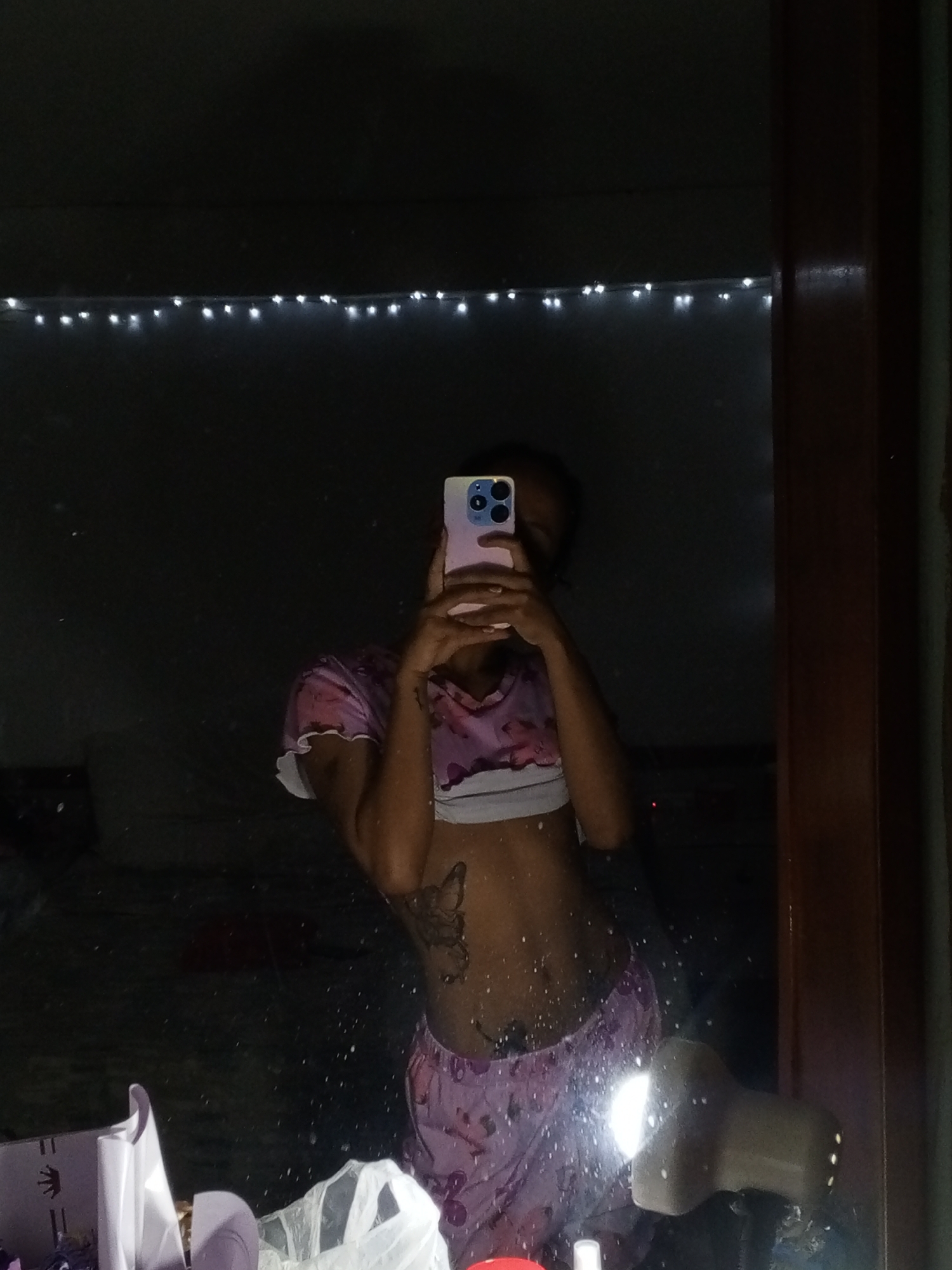 Early morning mirror selfies captured in Porlamar, Venezuela