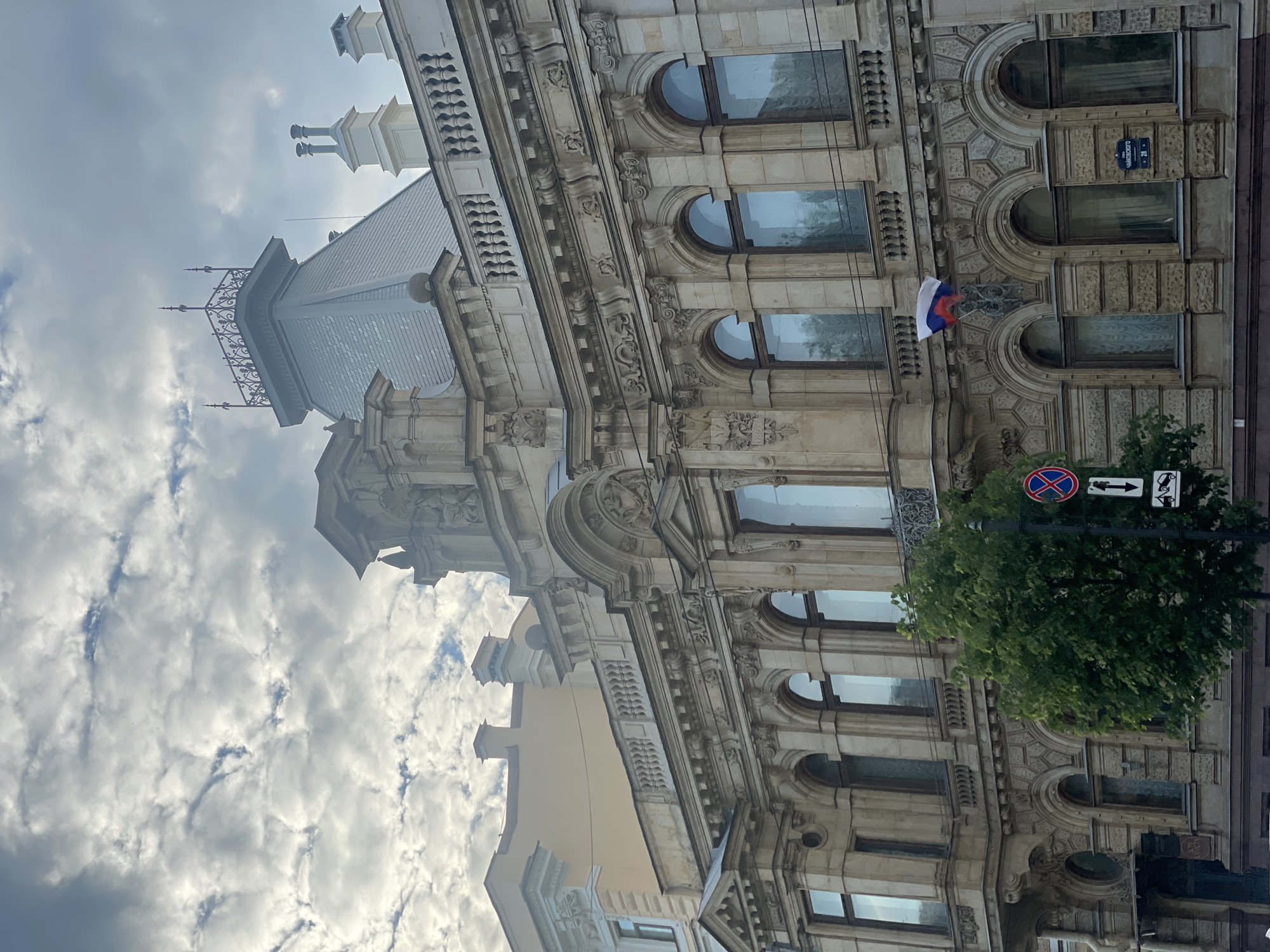 Witness documents ornate Saint Petersburg architecture during afternoon stroll