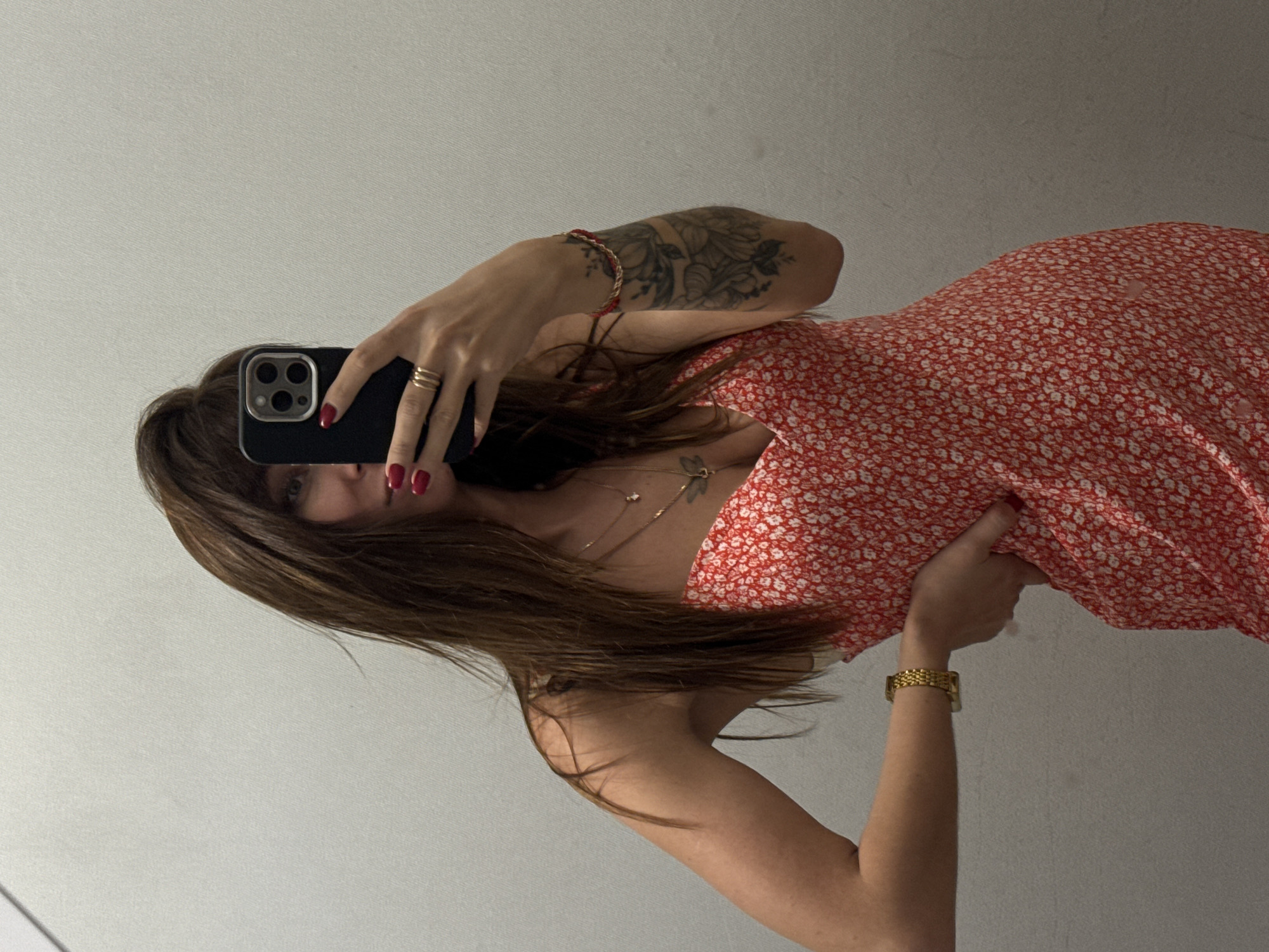Summer evening in Chaikovsky: cats, selfies, and dusk skyline