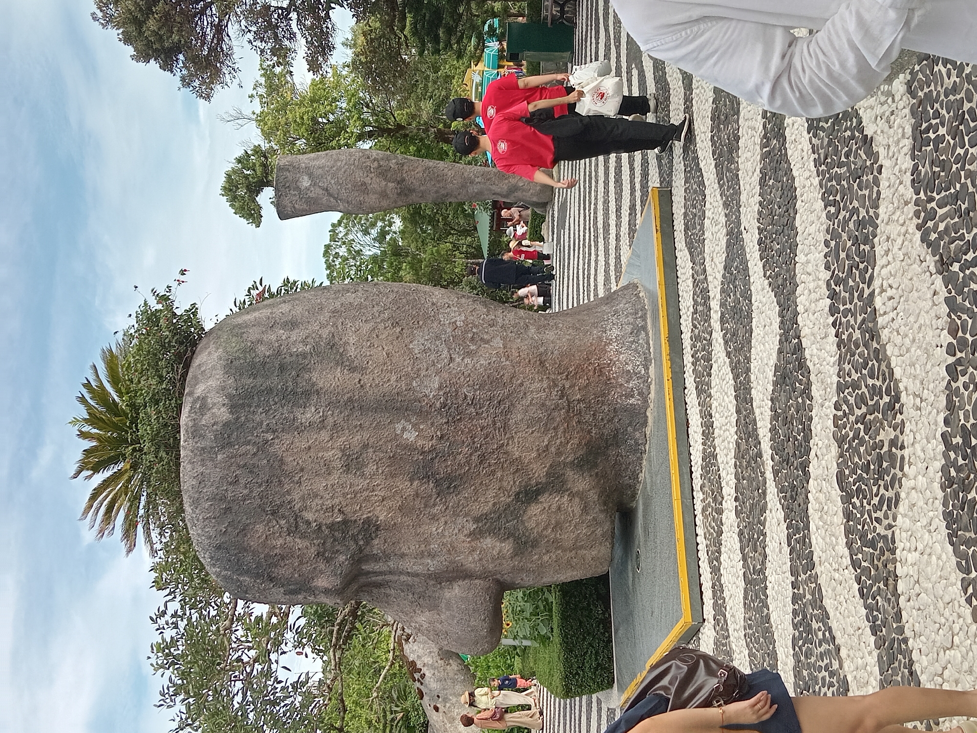 Exploring Ba Na Hills — Golden Bridge, temples, and mountain views