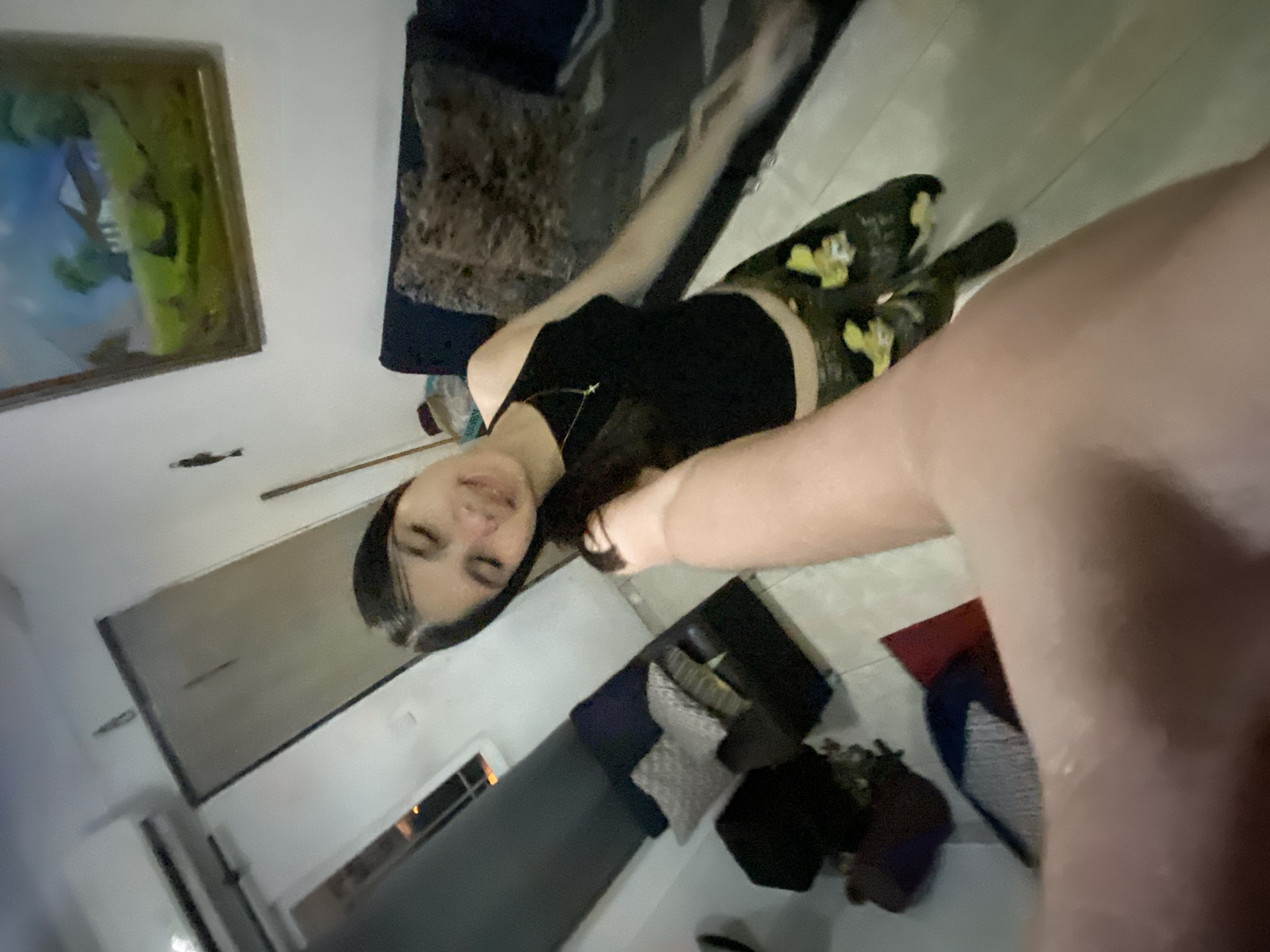 Evening documentation captured in Cotoperíz, Venezuela includes indoor selfies