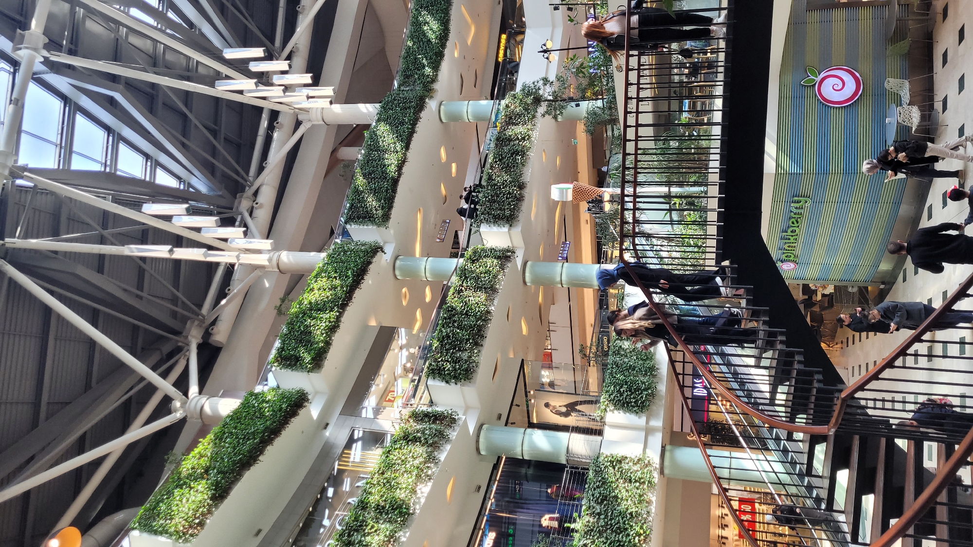 Weekend shopping activity documented at Istanbul malls