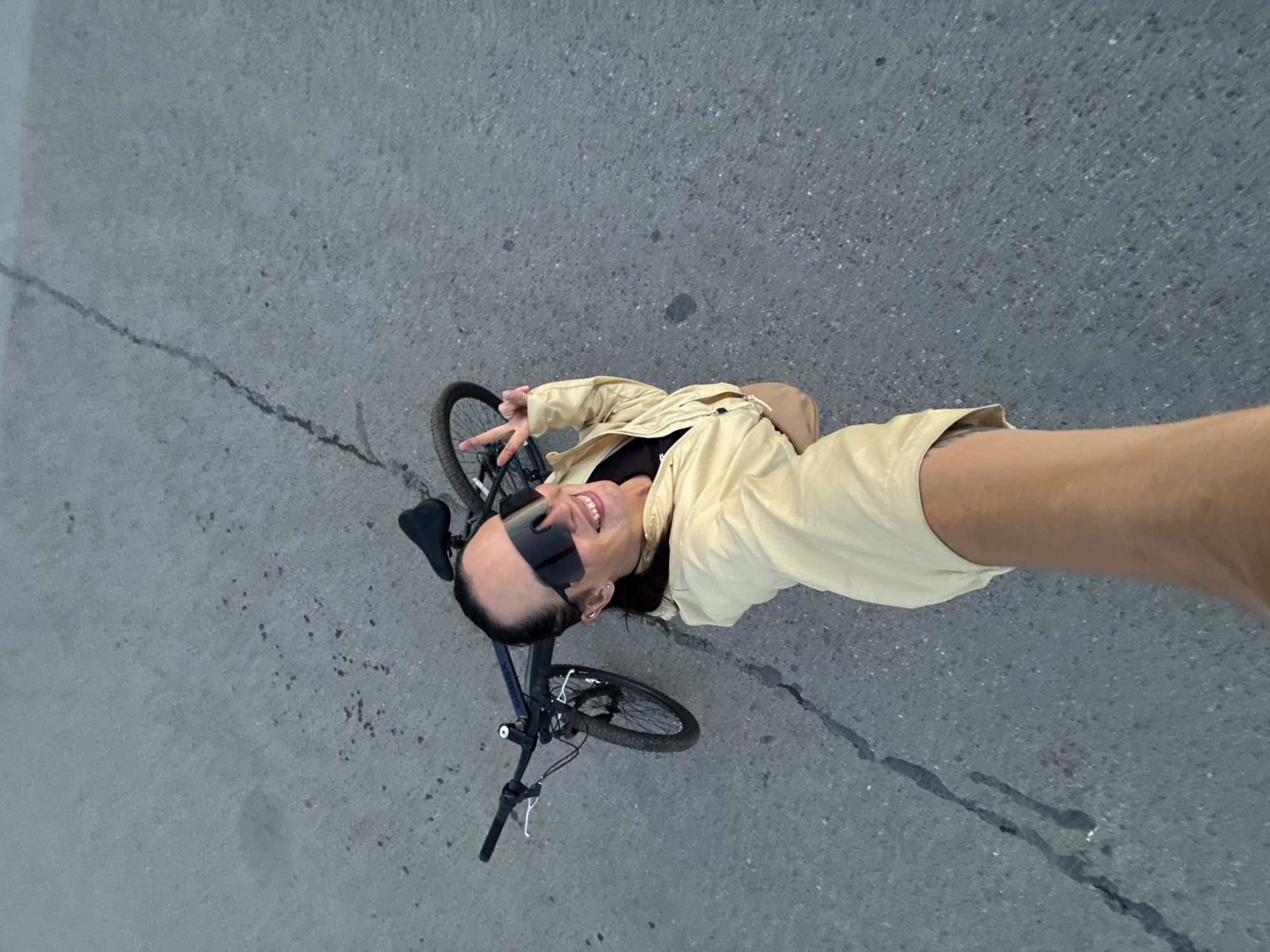 Bicycle breakdown becomes photo opportunity in Chaikovsky
