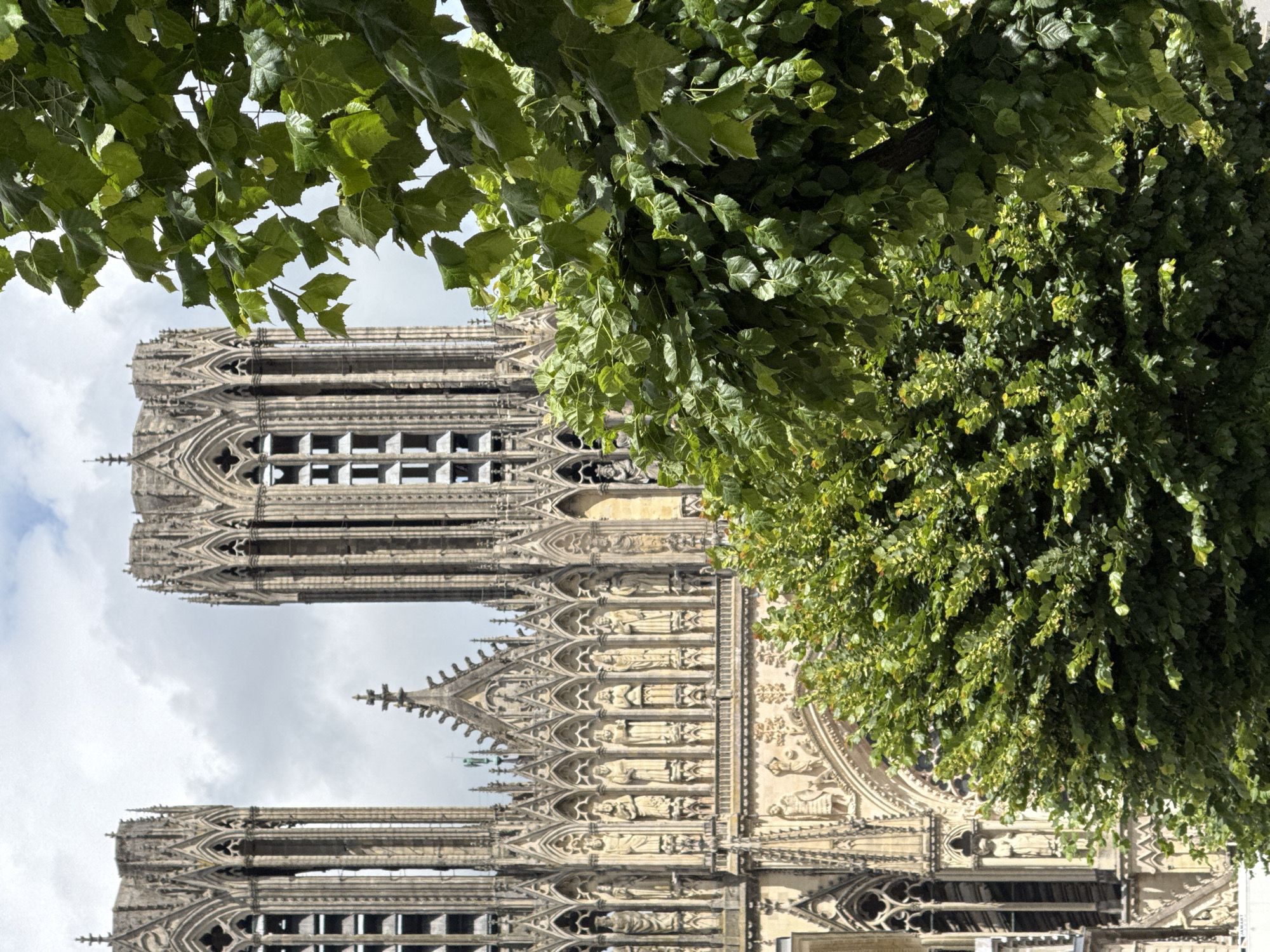 Tourist captures summer visit to Reims Cathedral, France