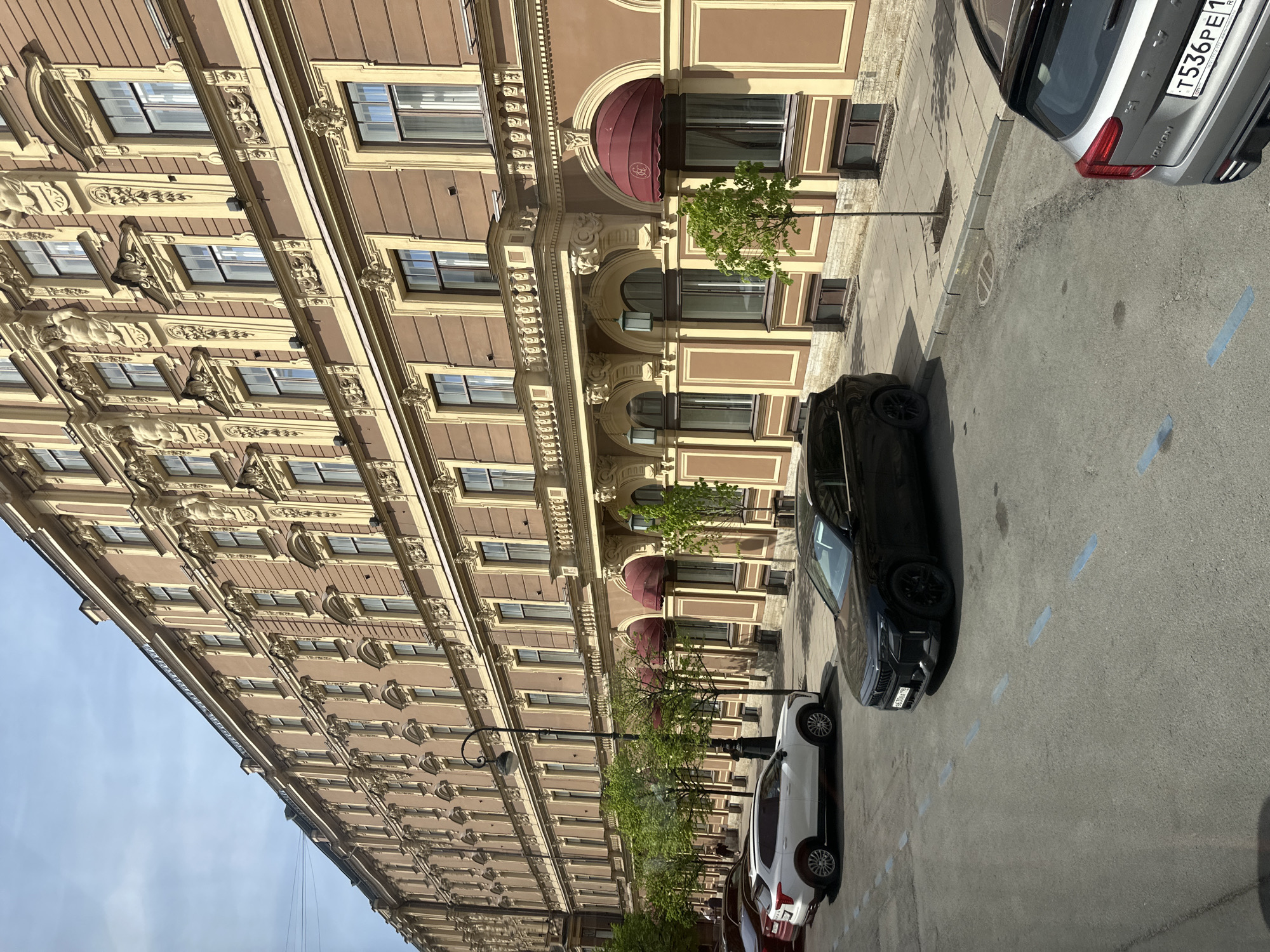 Morning street scenes documented in historic Saint Petersburg district