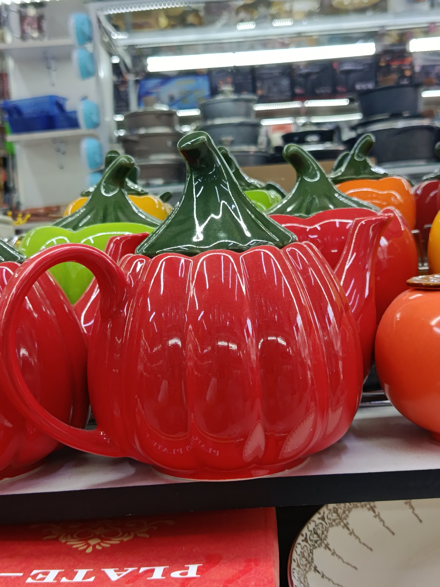 Decorative ceramics and glassware documented at Ghafurov store