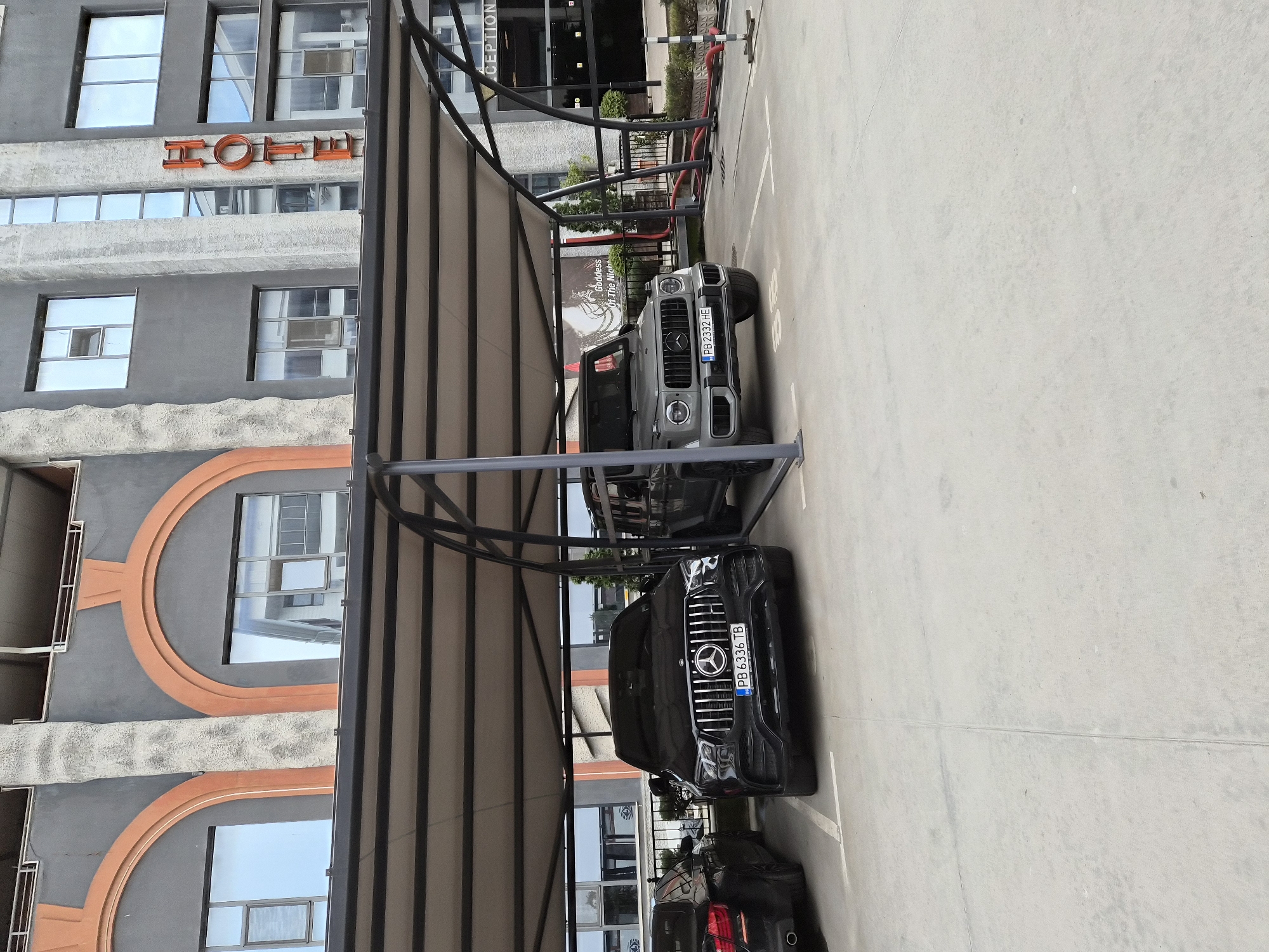 Luxury vehicles observed in Plovdiv hotel and restaurant areas