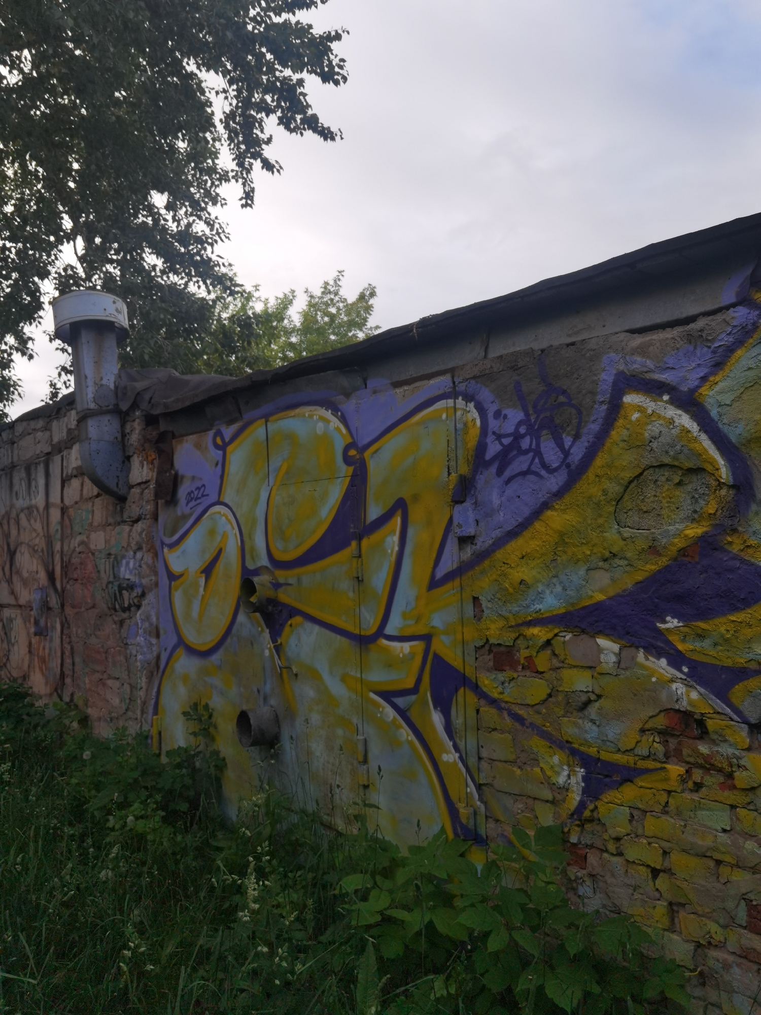 Early morning documentation tour captures everyday scenes in Chaikovsky, Russia
