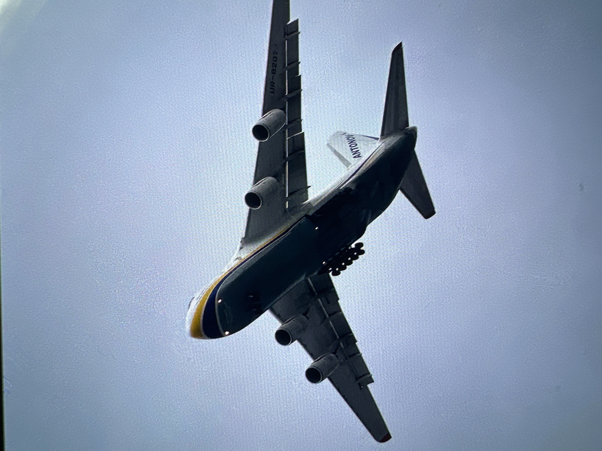 Antonov AN-124 cargo plane spotted flying over residential area