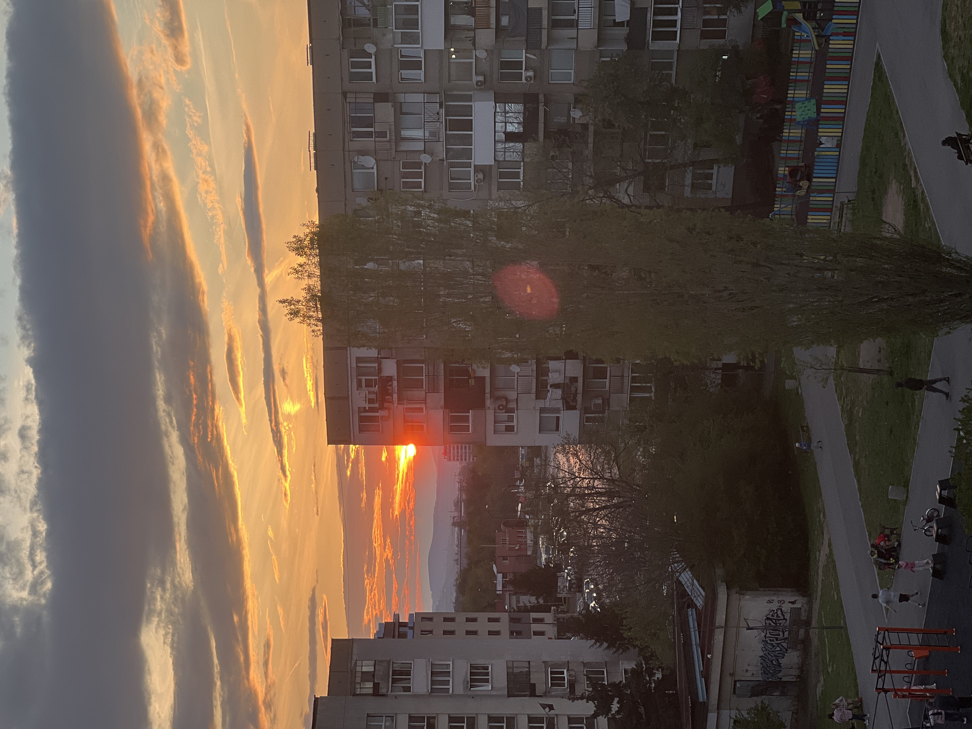 Dramatic sunset illuminates Sofia skyline, witnesses capture golden hour