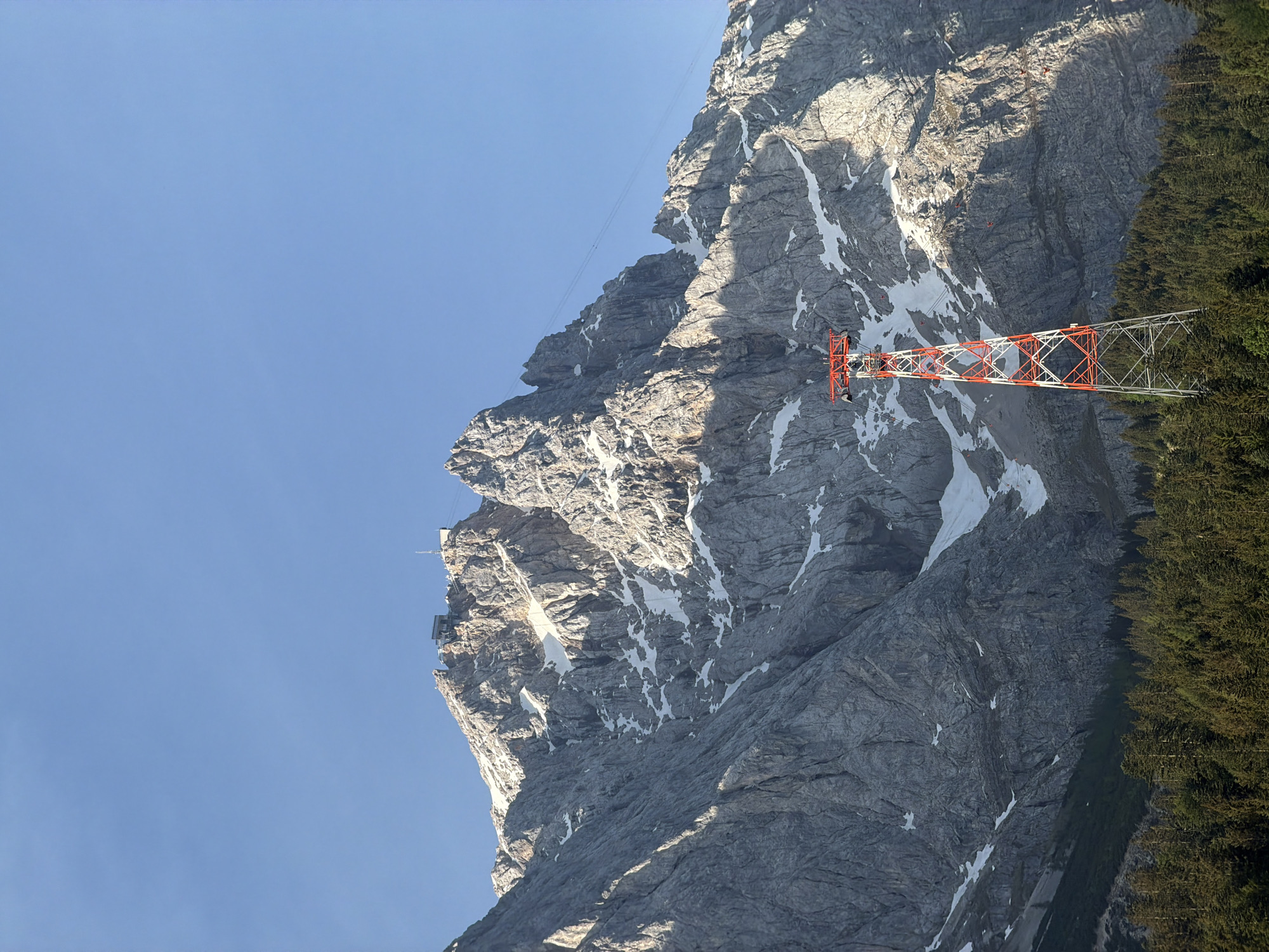 Dawn observations capture Zugspitze mountain views in Grainau