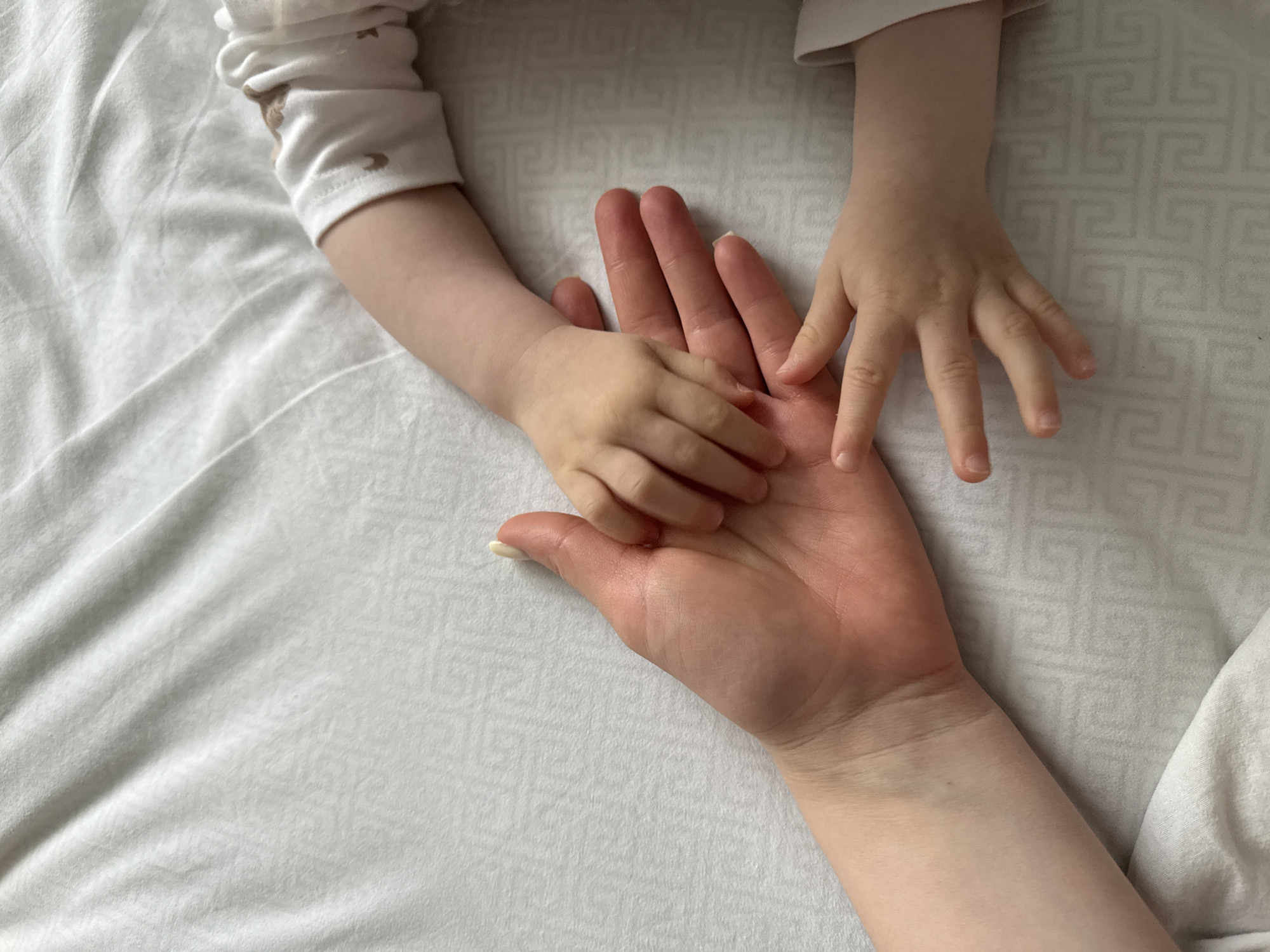 Morning family moments captured in Vladimir home