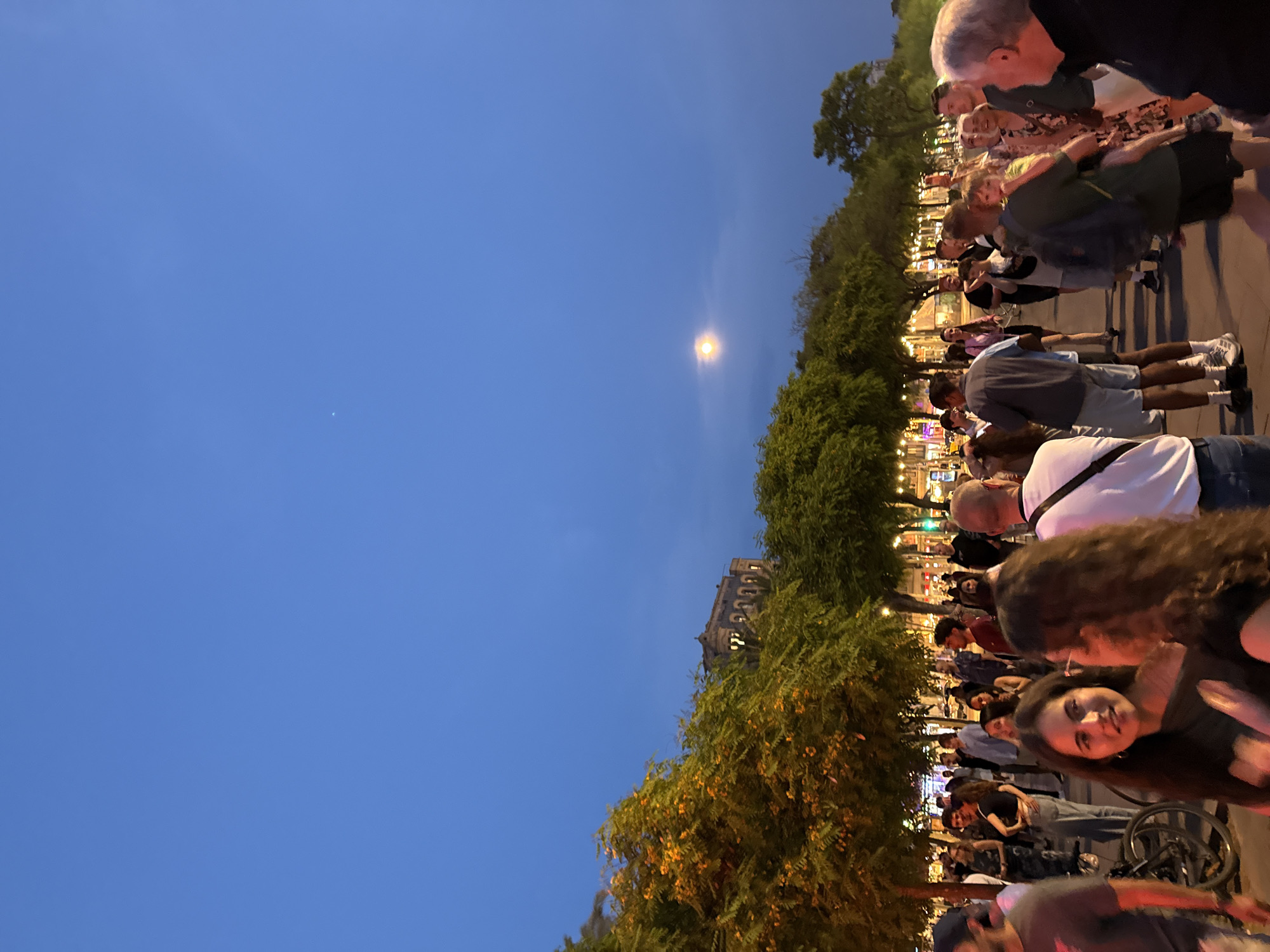 Rumba Tour Festival draws evening crowds in Barcelona harbor