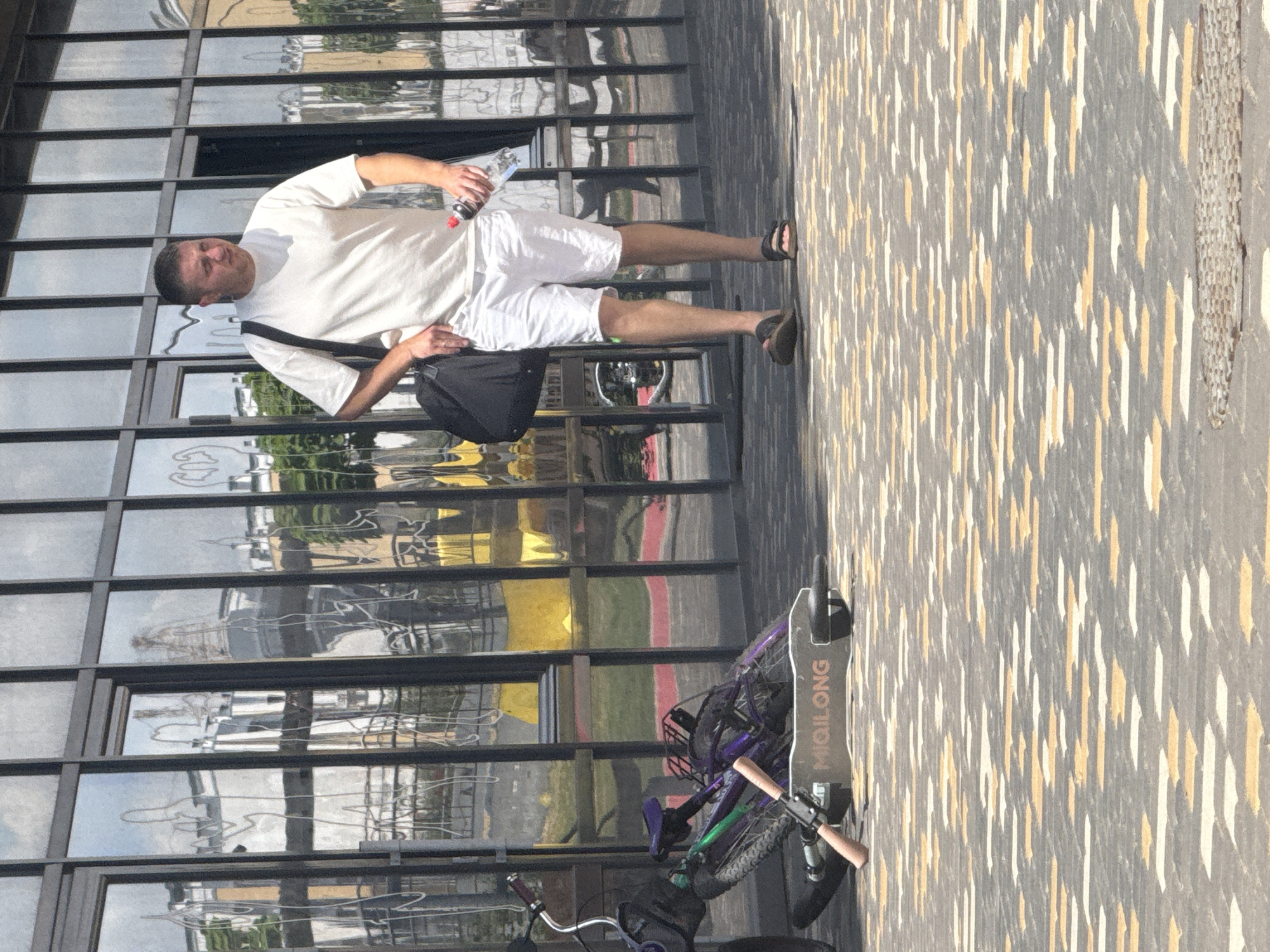 Everyday life in a modern Avanhard neighborhood on a summer morning