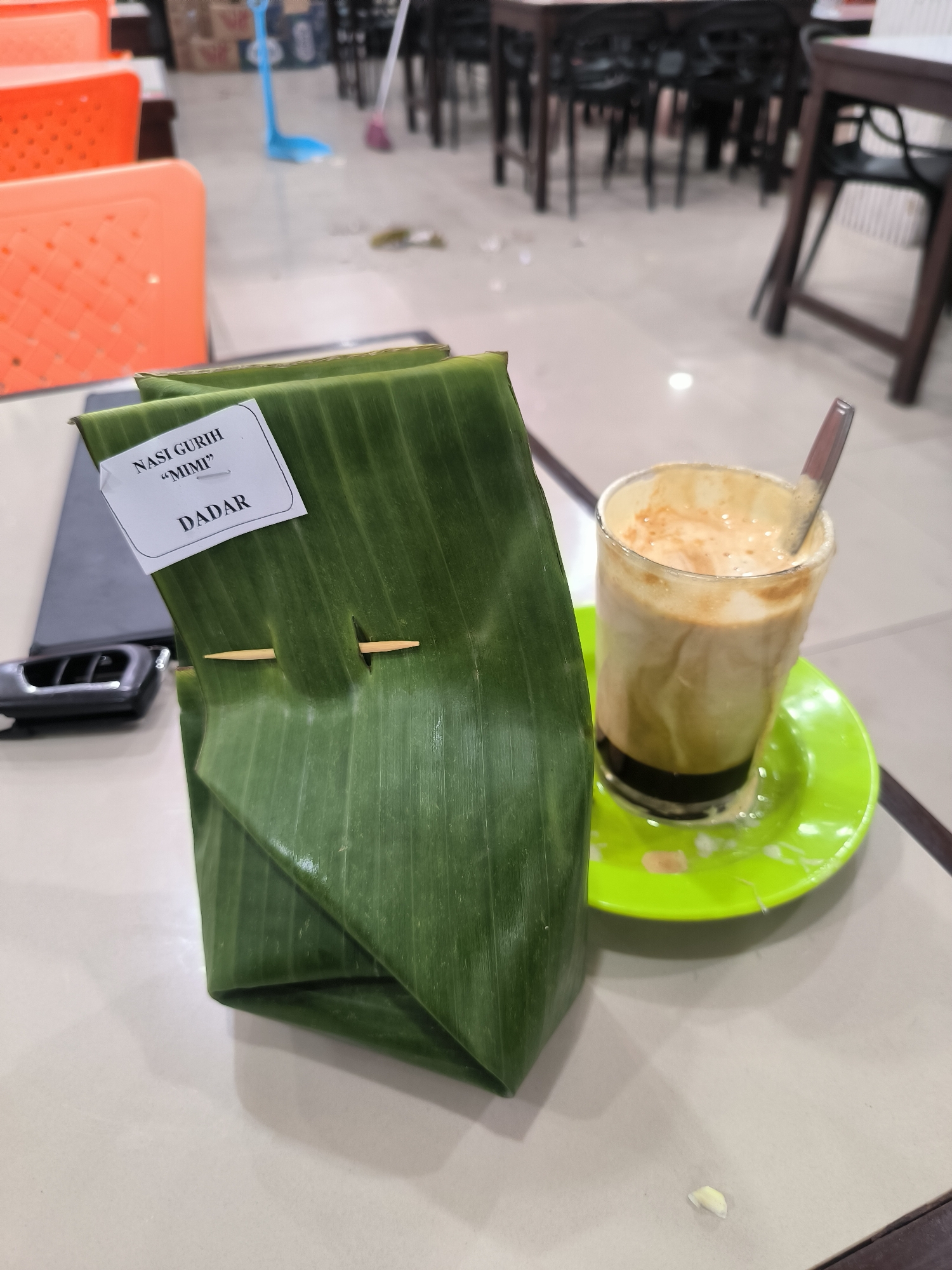 Evening food tour documented in Sigli, Indonesia