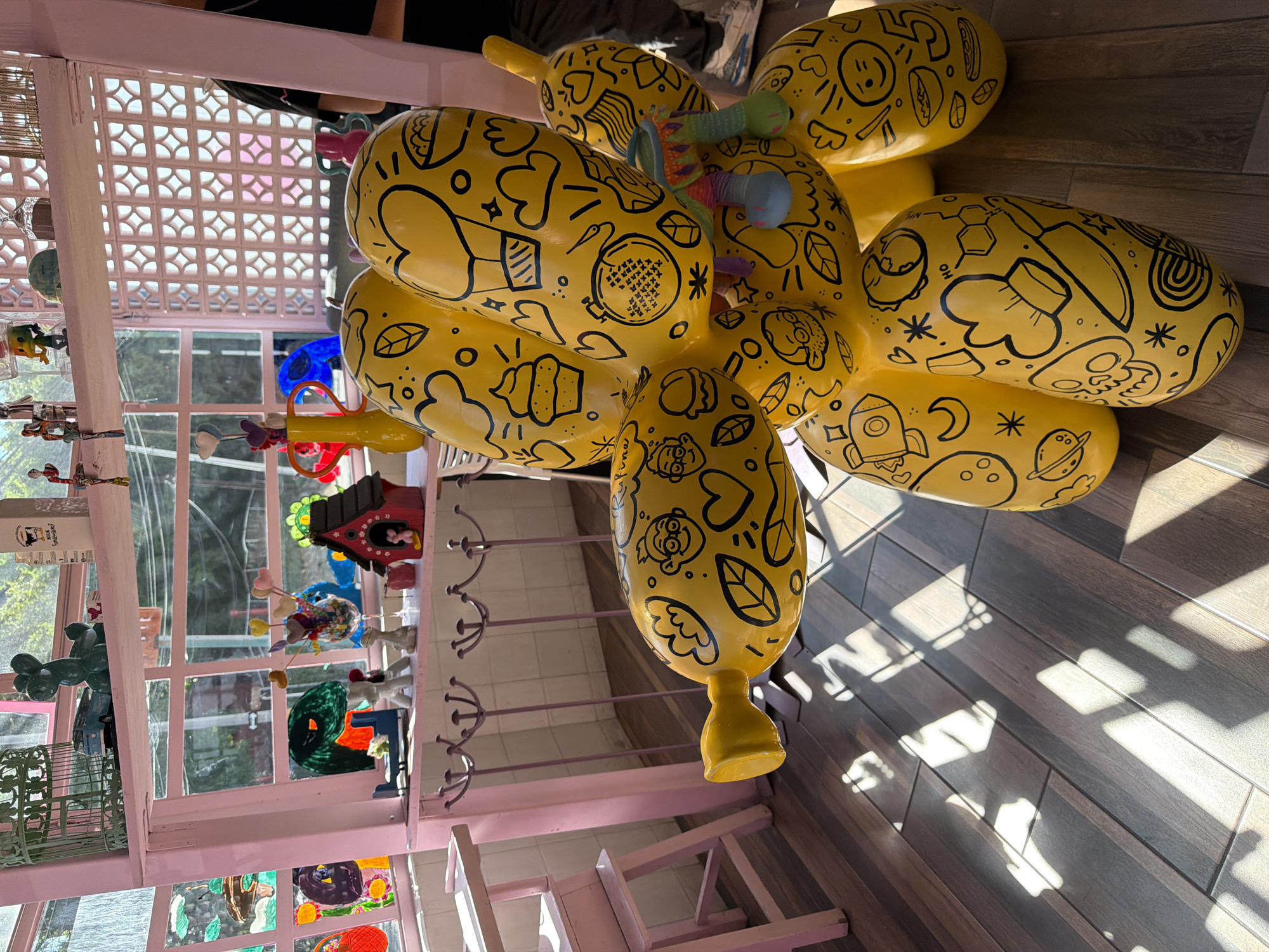 Visitor documents diverse Puebla locations in brief afternoon walkabout