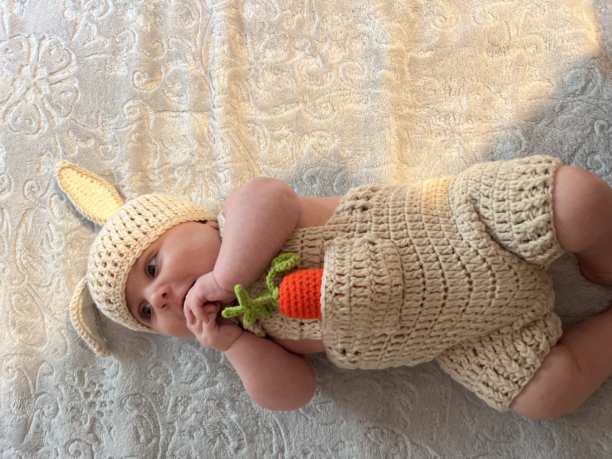 Baby milestone photoshoot in bunny costume captured in Frankfurt