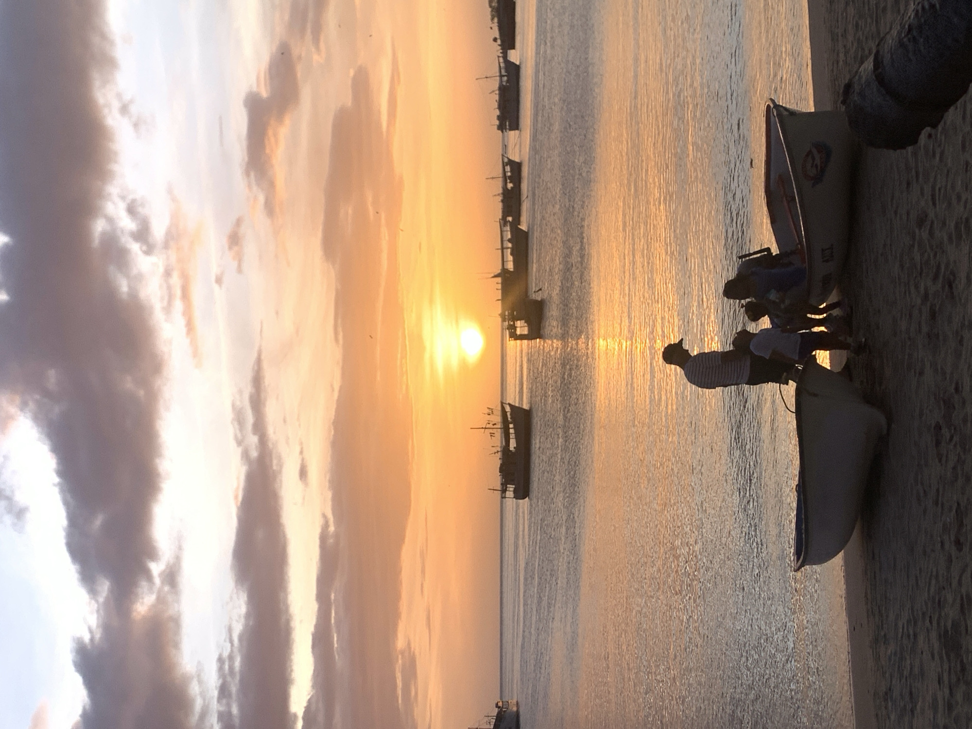 Spectacular sunset draws crowds to Juan Griego beach Venezuela