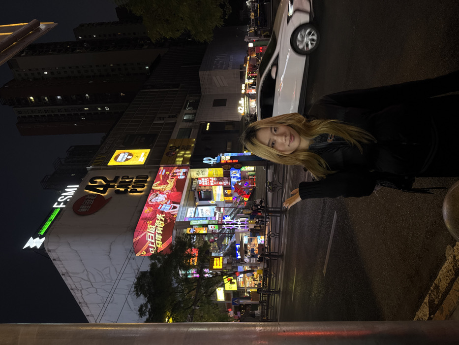 Blonde woman documented dining and walking in Chongqing area