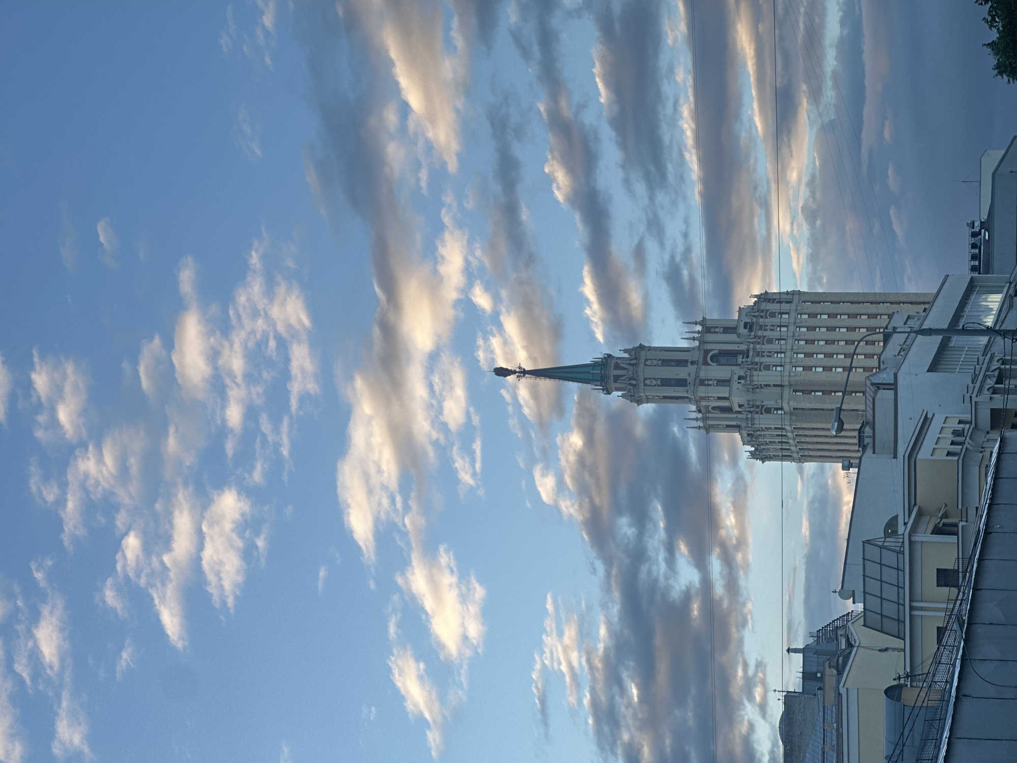 Evening walk through central Moscow, Stalin towers and street life