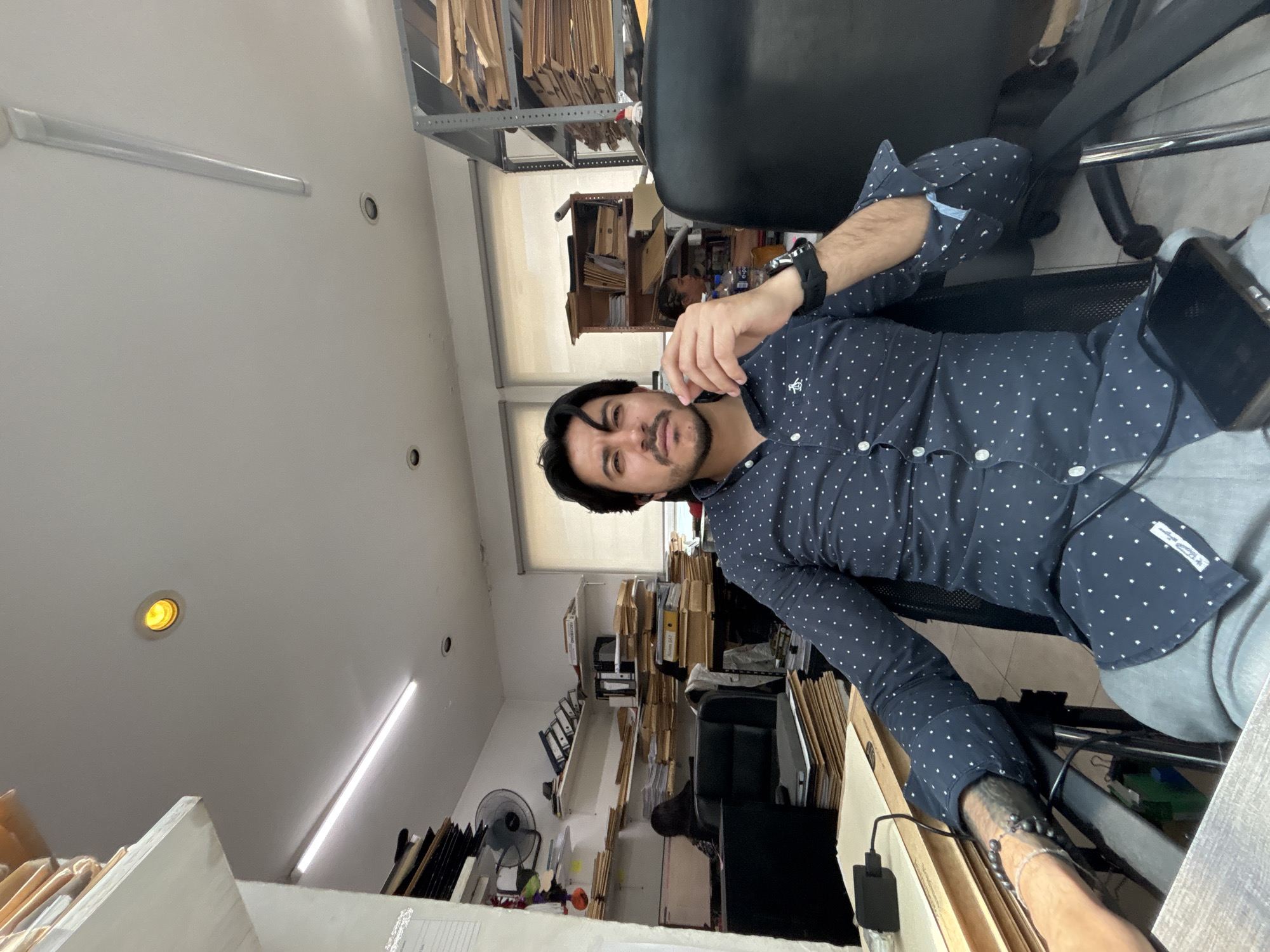Office worker and street tacos documented in Puebla