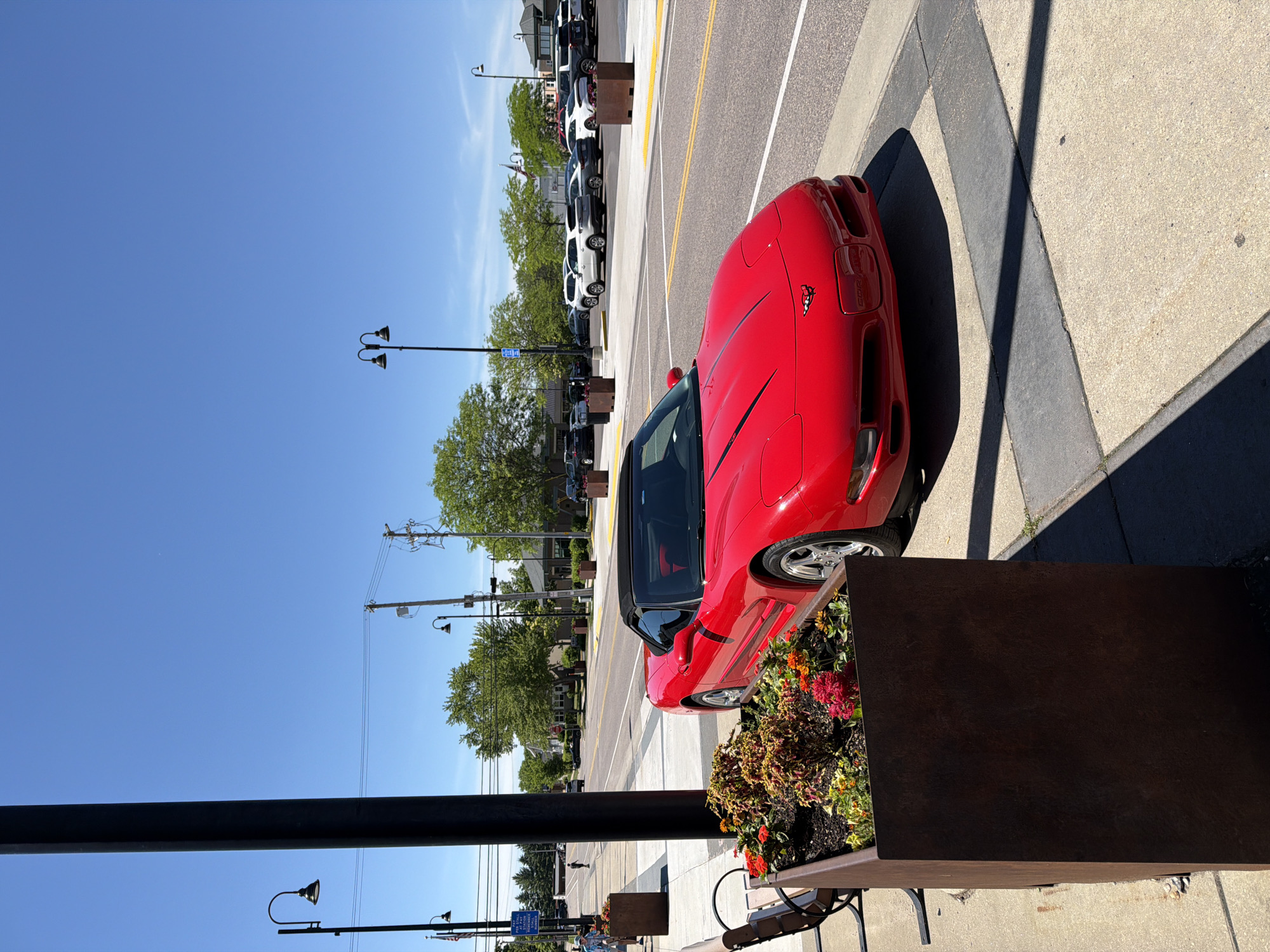 Sports car gathering observed in Wisconsin Dells downtown area