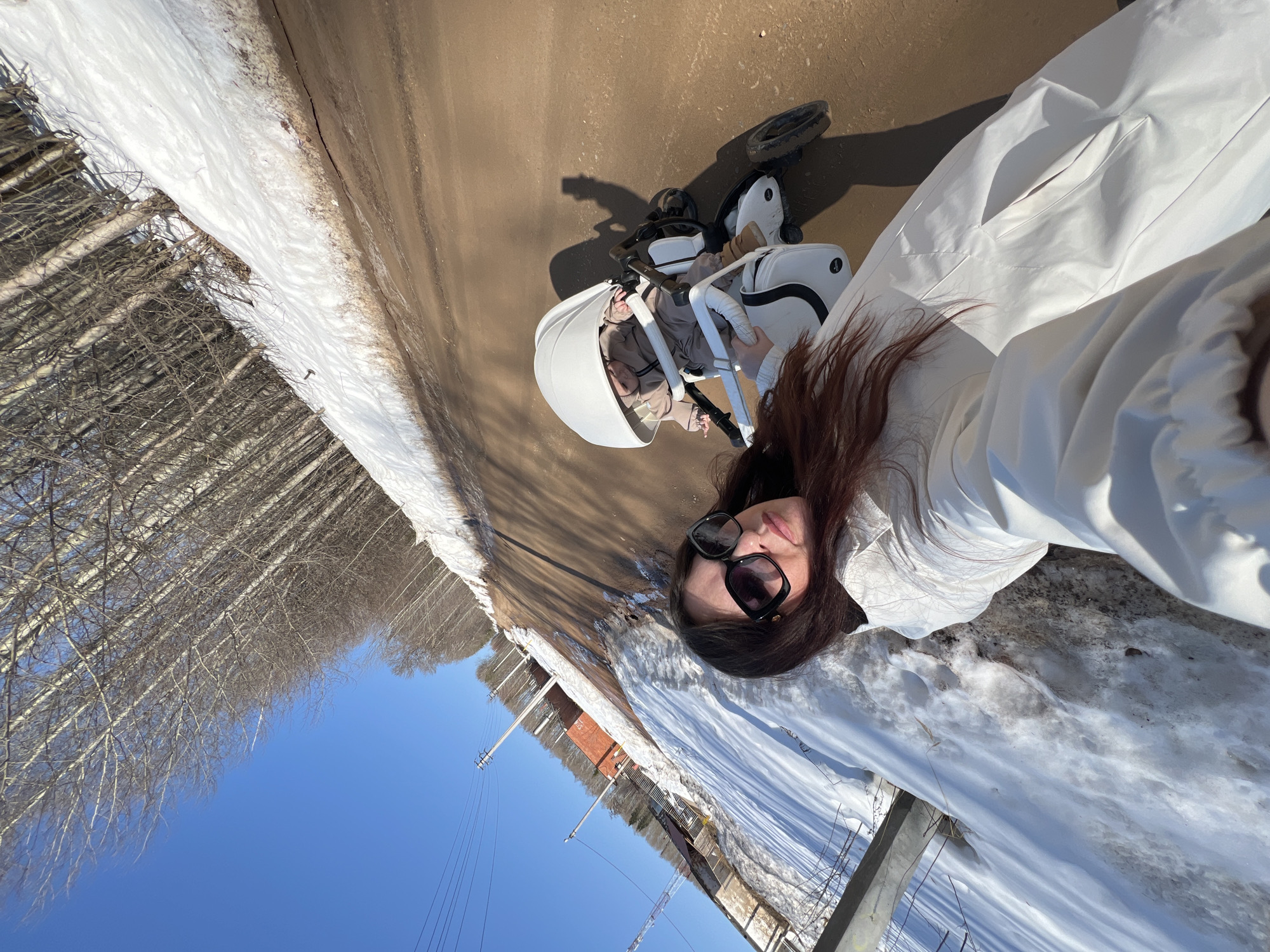 Woman documents medical facility visit with selfies in Noviy