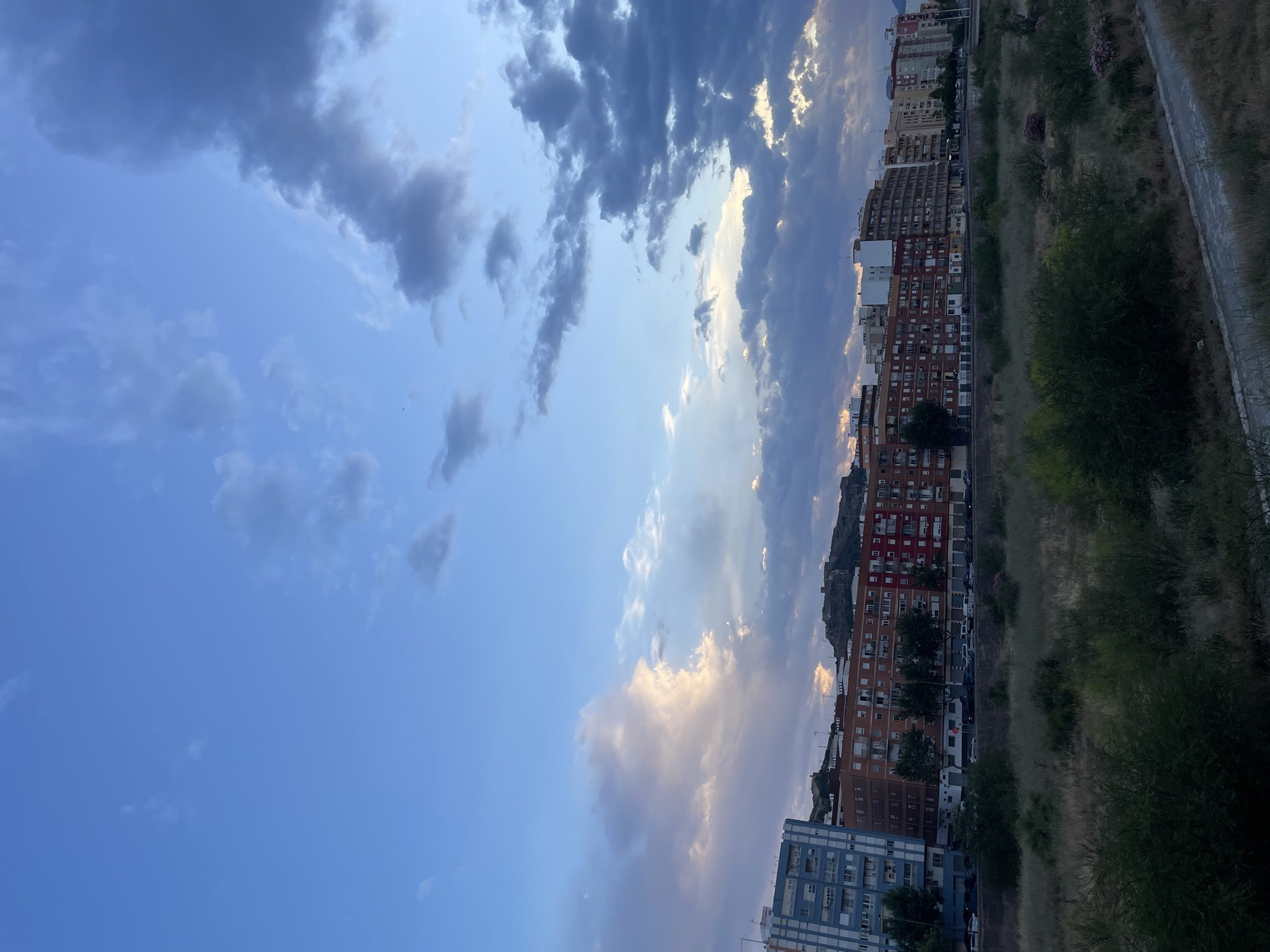 Dusk walkthrough of Sagunto's streets and train station