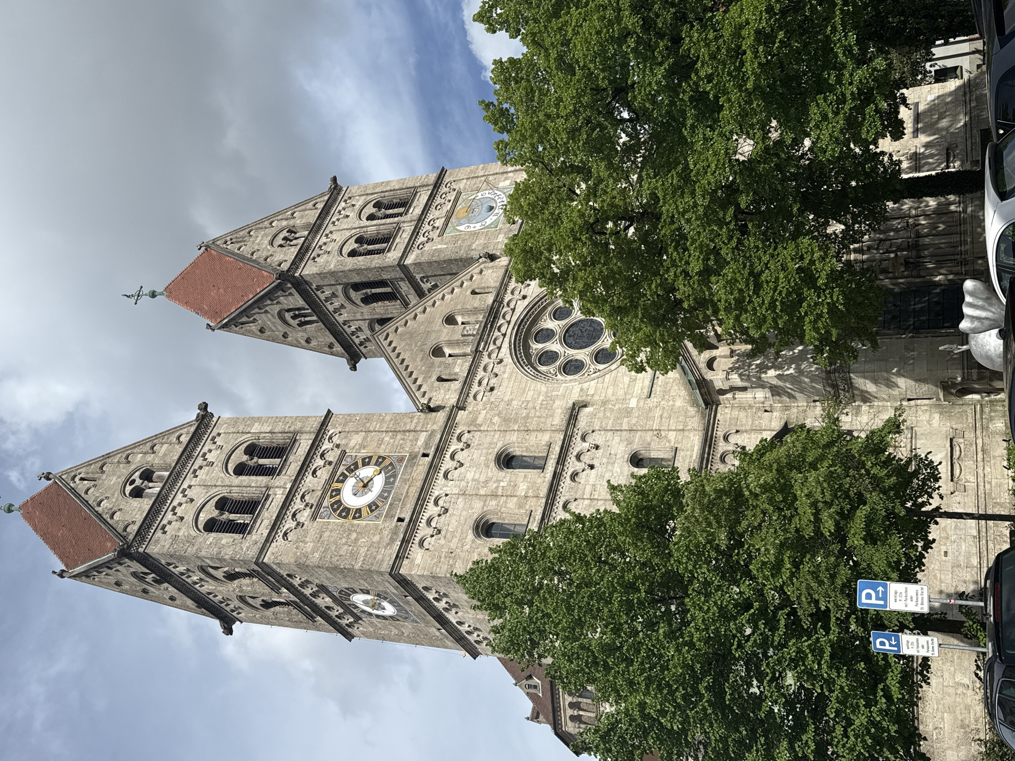 Munich's historic churches and monuments documented in afternoon walkthrough