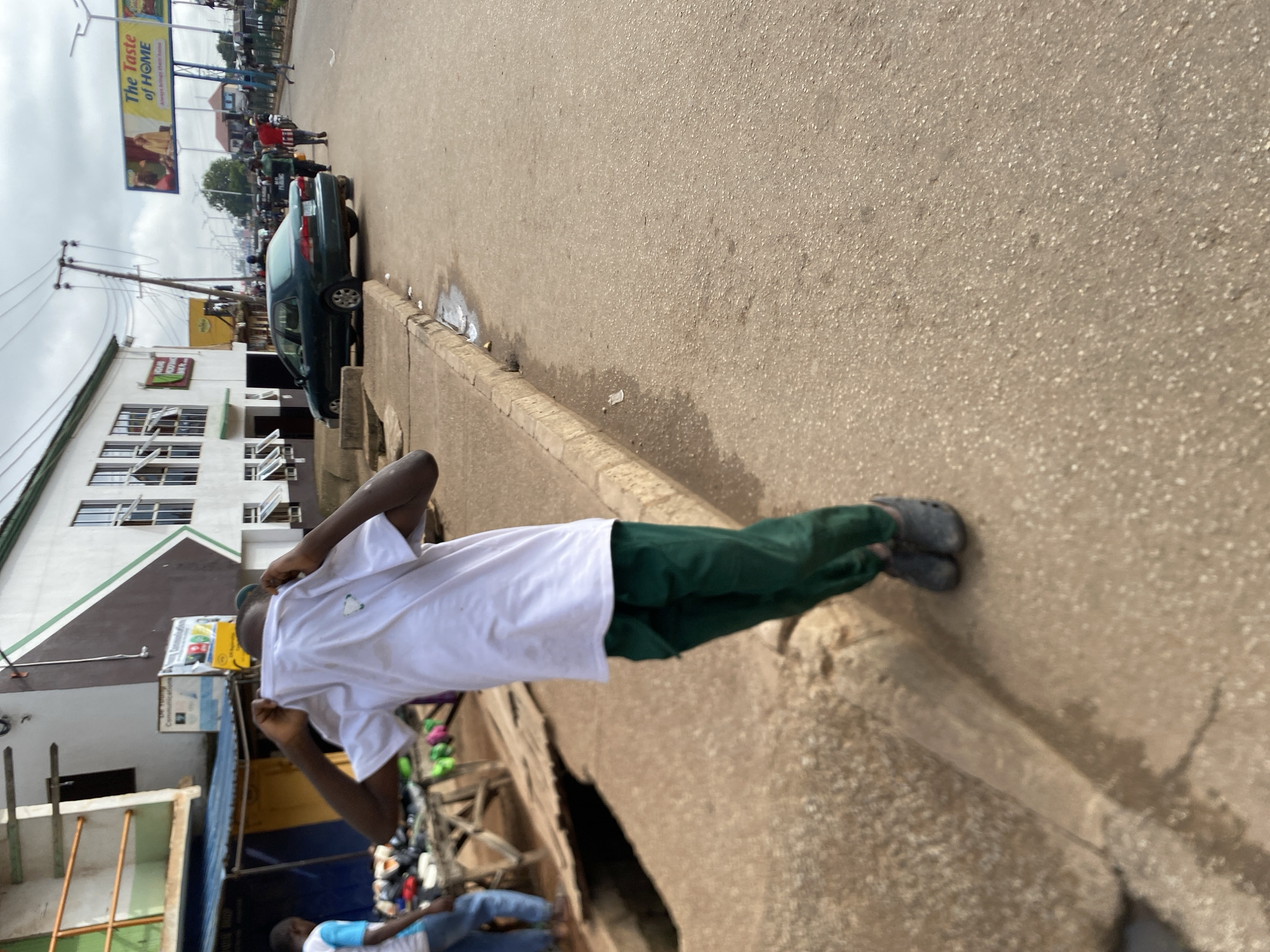 Morning street life and retail activity documented in Bukuru