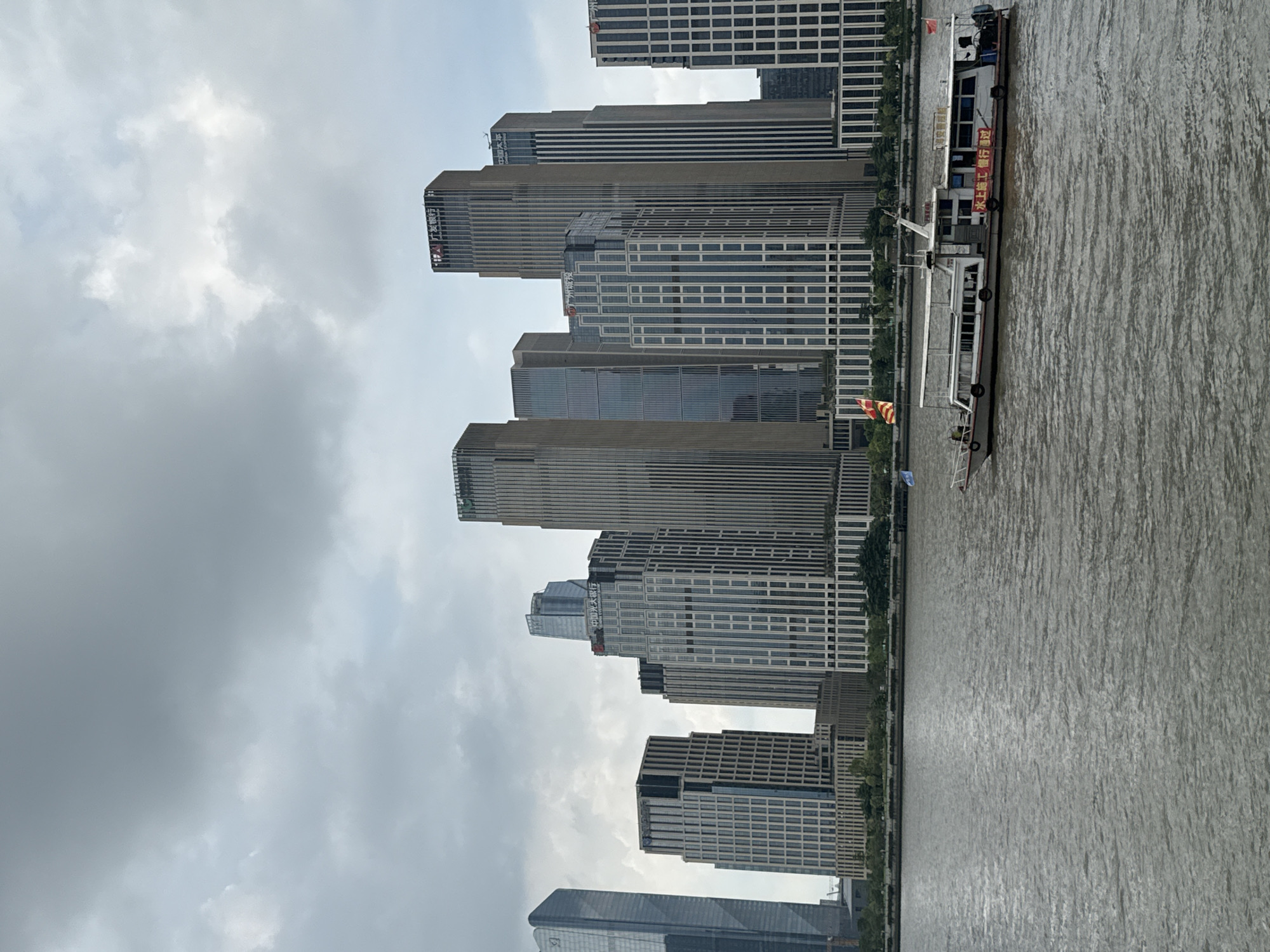 Morning stroll along Haizhu's palm-lined riverside park