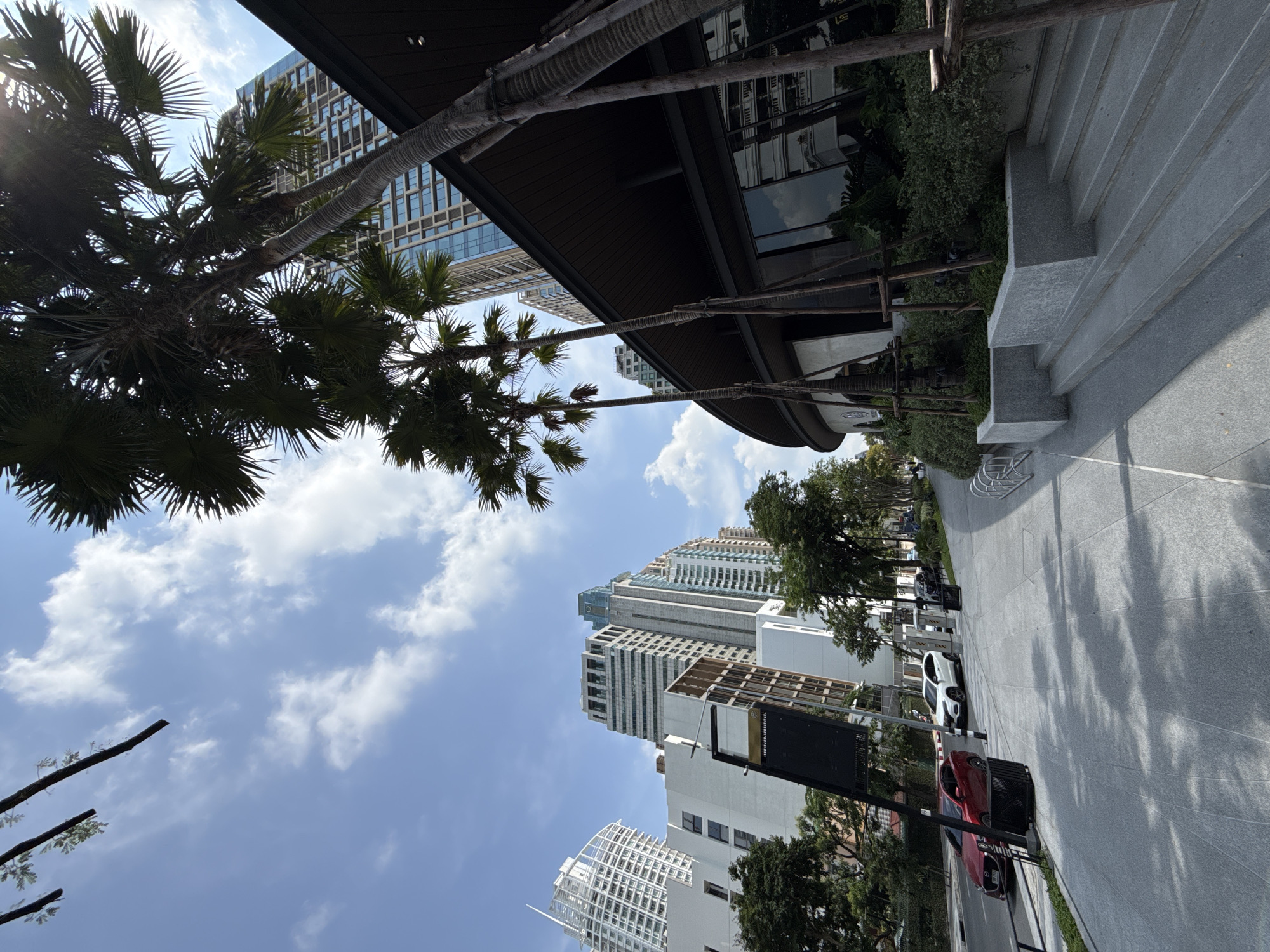 Bangkok street scenes documented near Sindhorn Village area