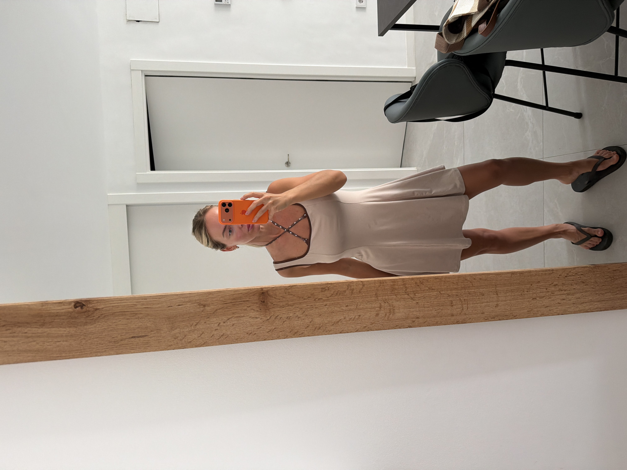 Morning mirror selfies and holiday prep in Finestrat, Spain