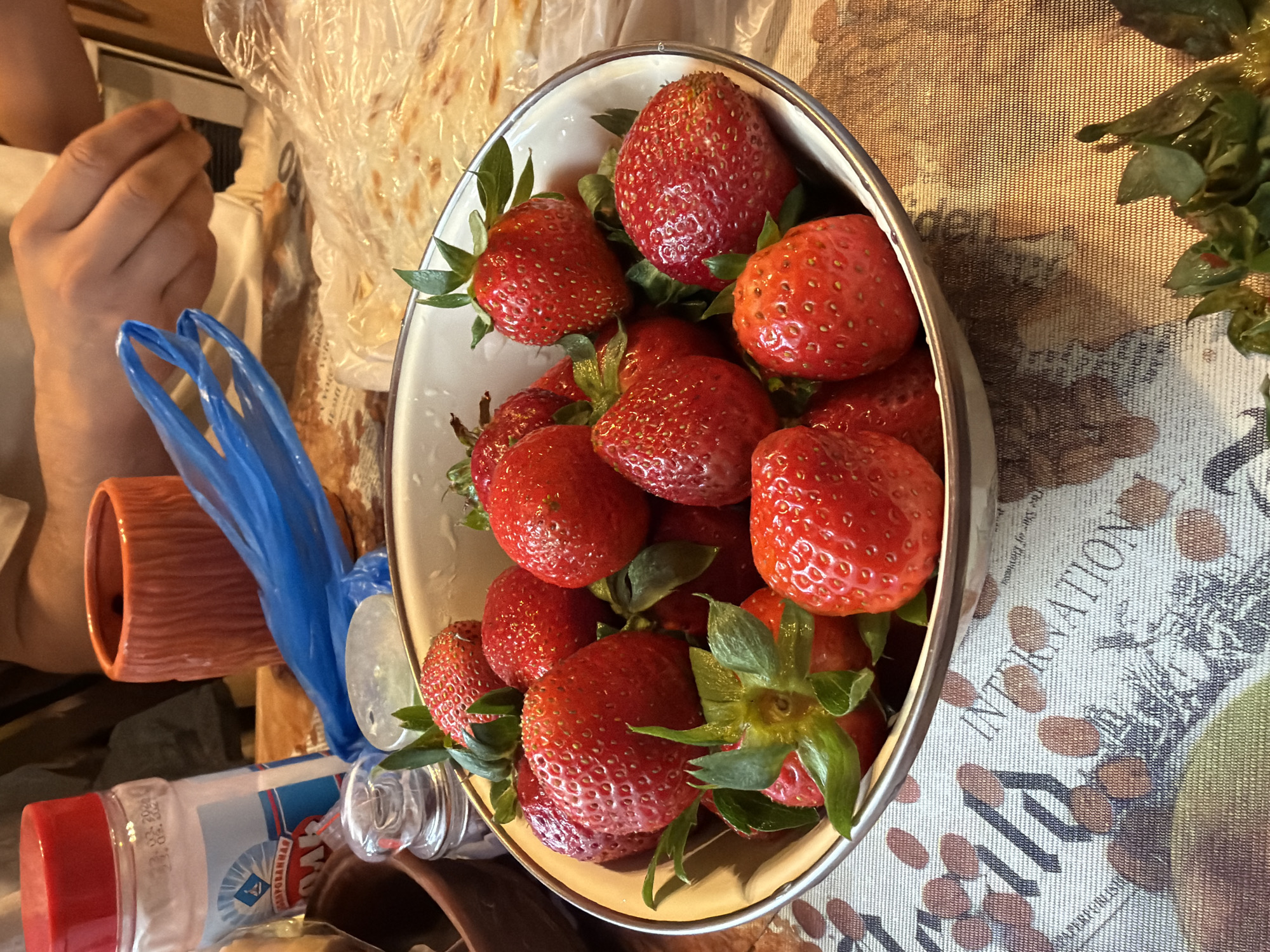 Fresh fruit and pastries observed in Moscow afternoon