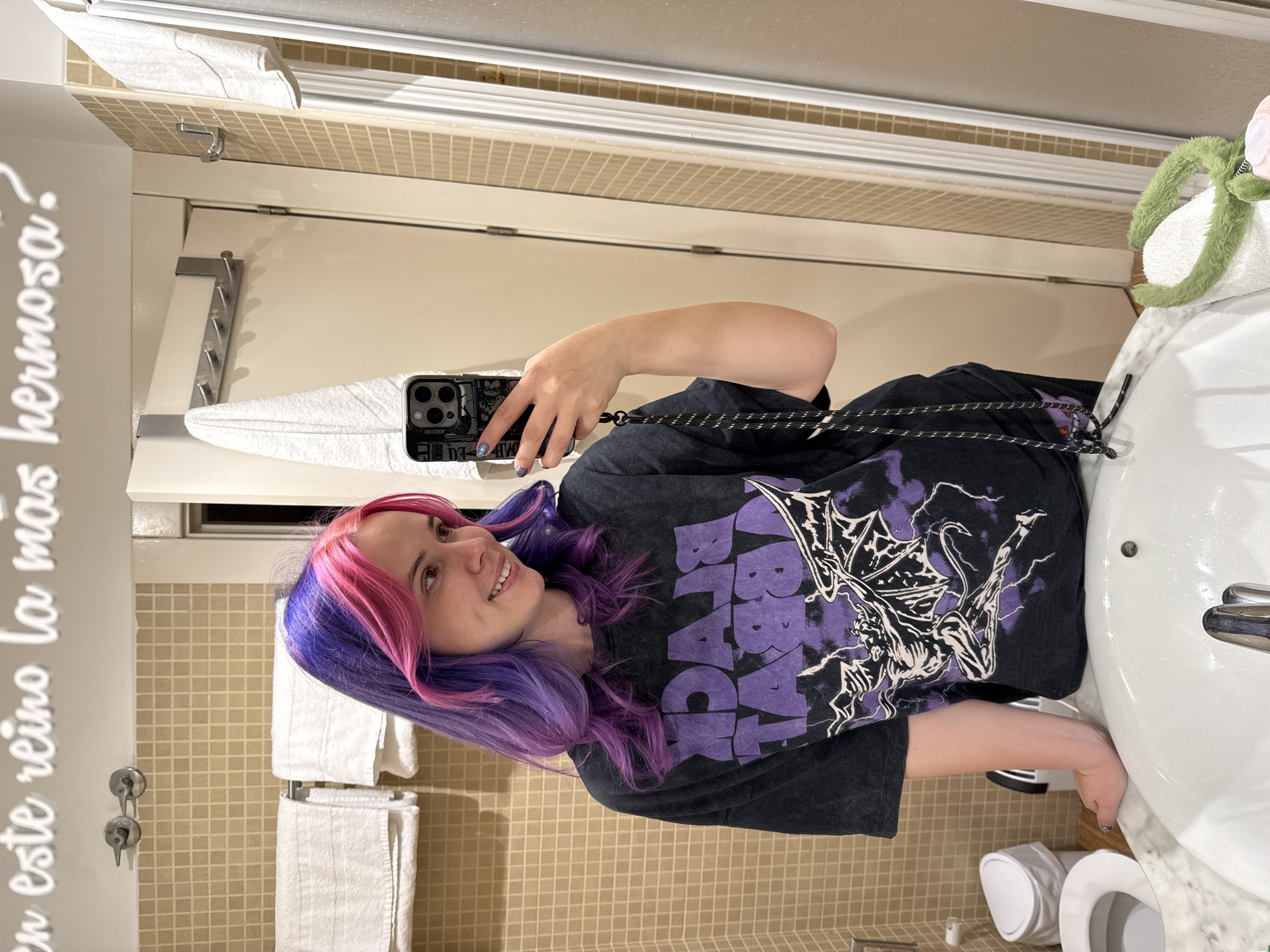 Madrid nighttime scenes and bathroom selfies captured by witness