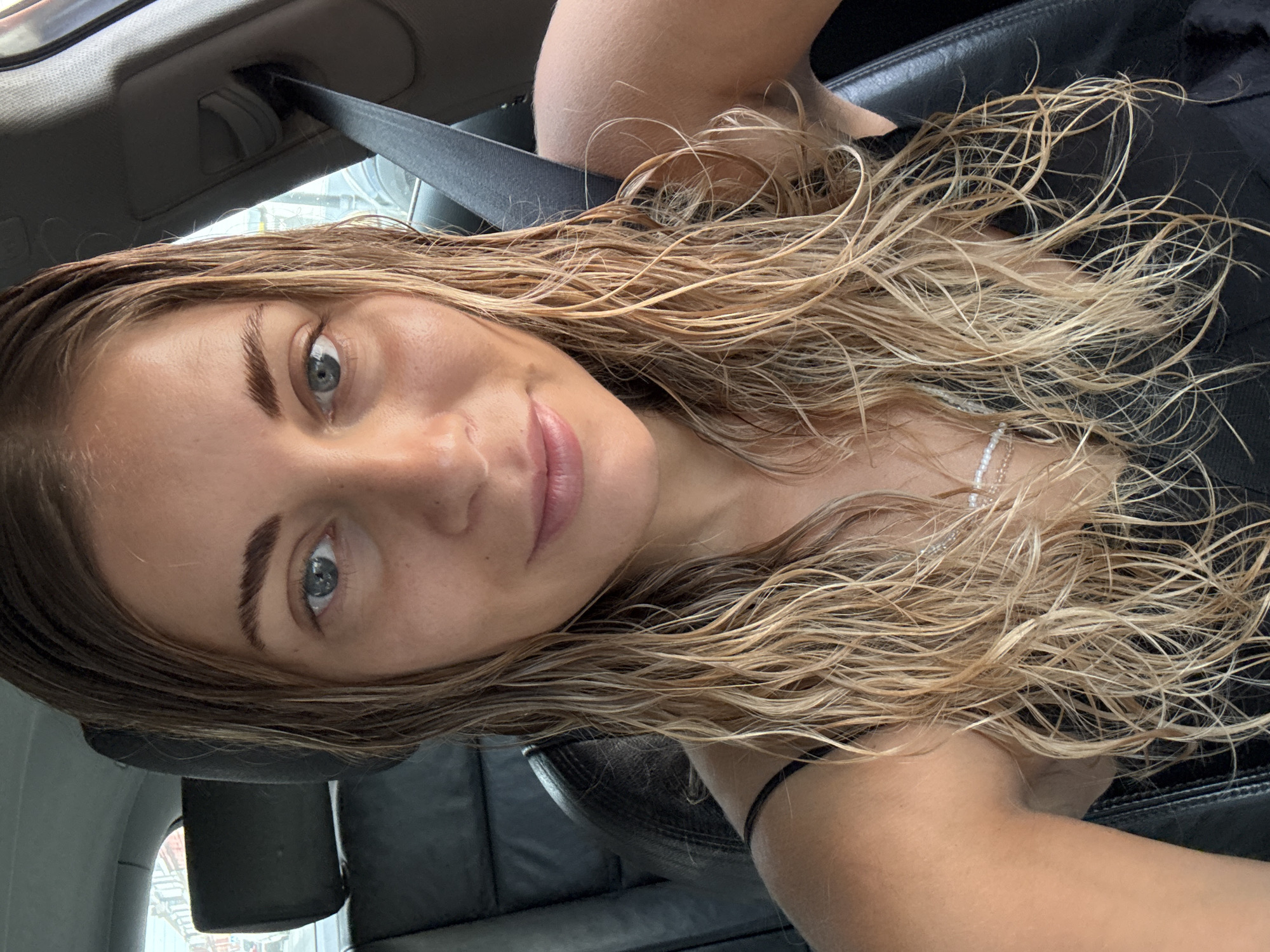 Selfies and driving through Wattrelos streets on a July morning