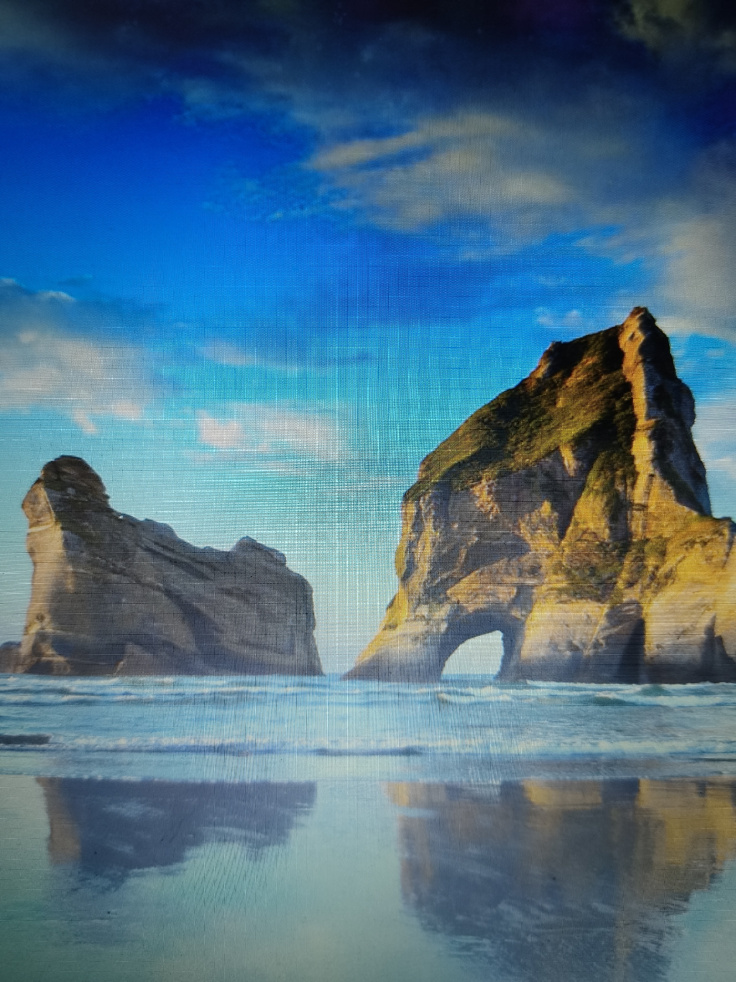Natural rock archway documented in Ukrainian coastal waters