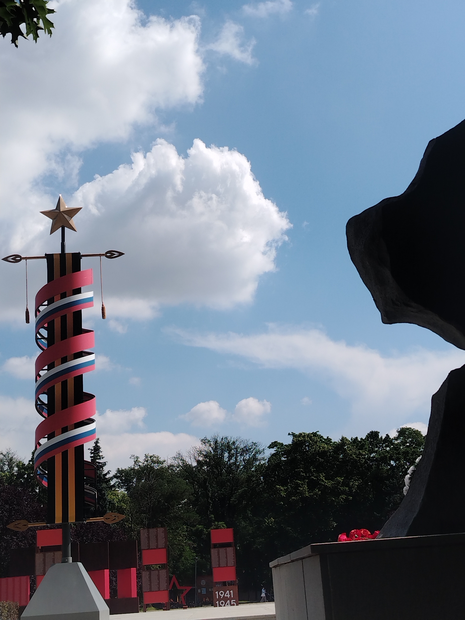 Visitor documents Soviet war memorial park in Krasnodar