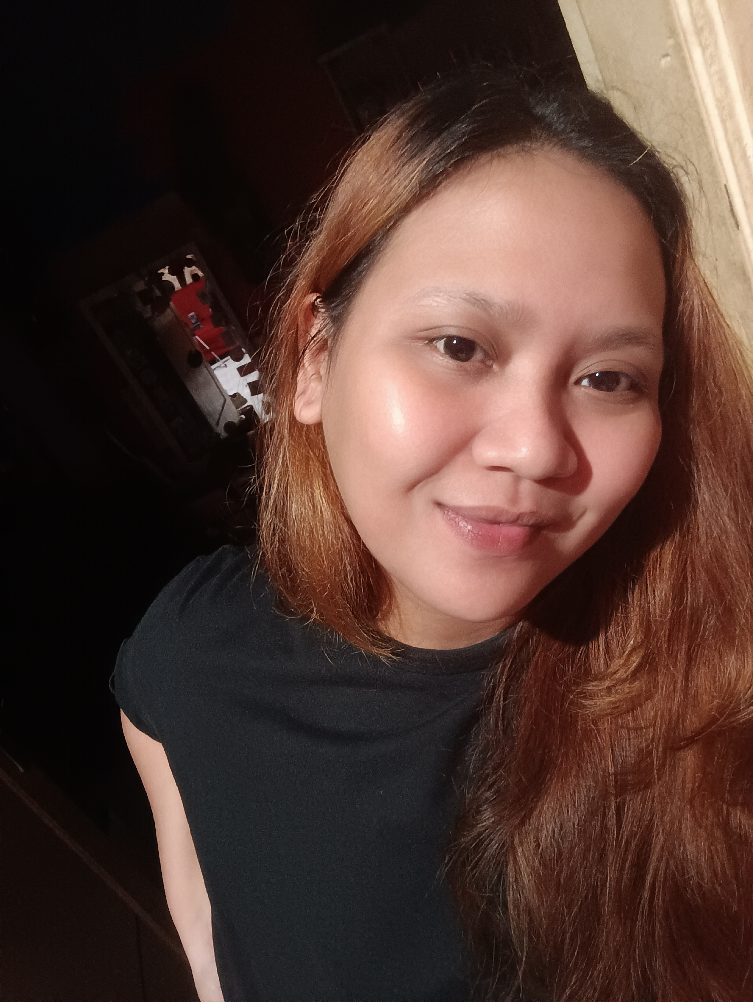 Evening at home in Depok: selfies, snacks, and a quiet mood