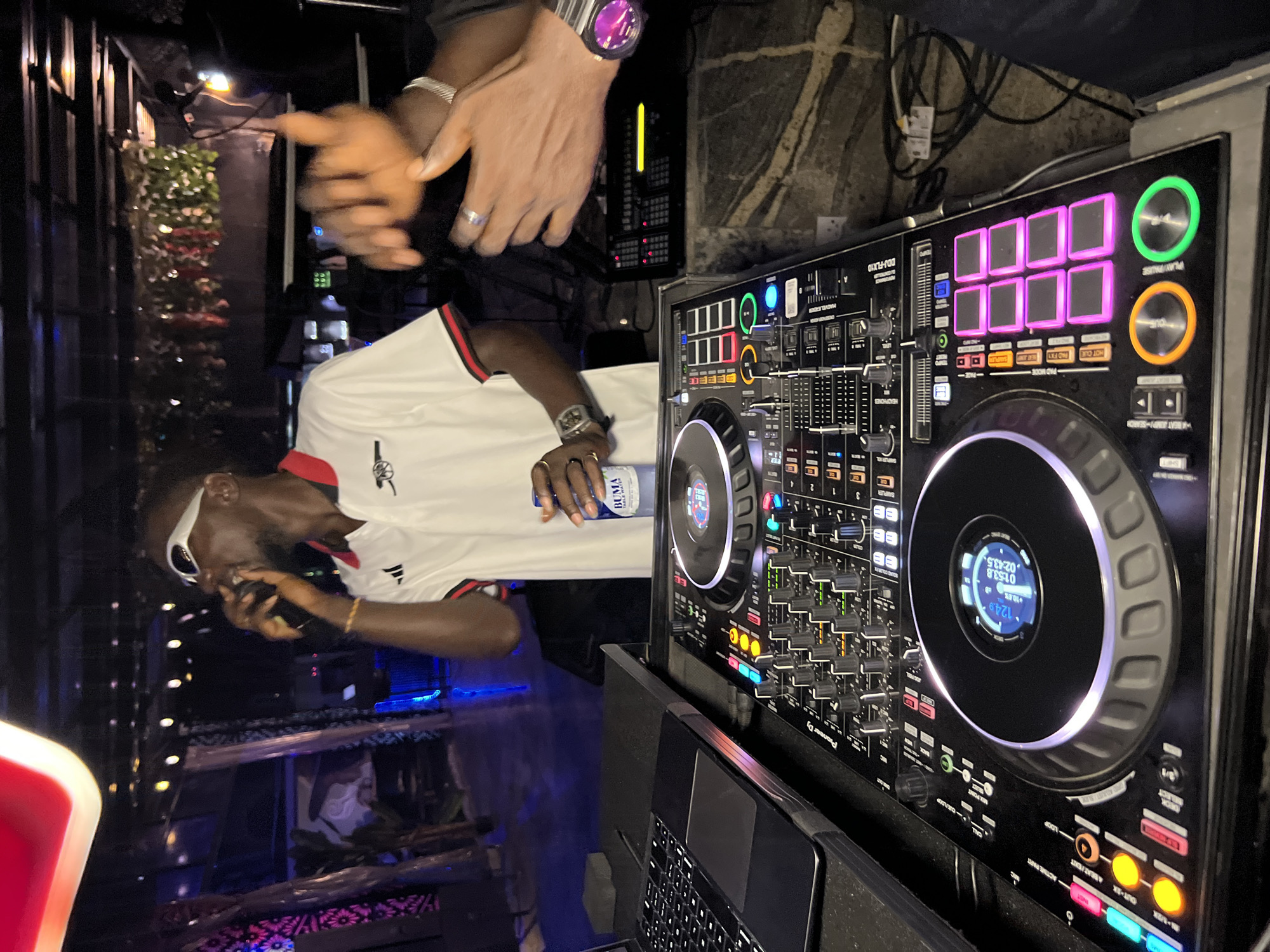 Nightclub scene in Howayi with DJ sets and cocktails