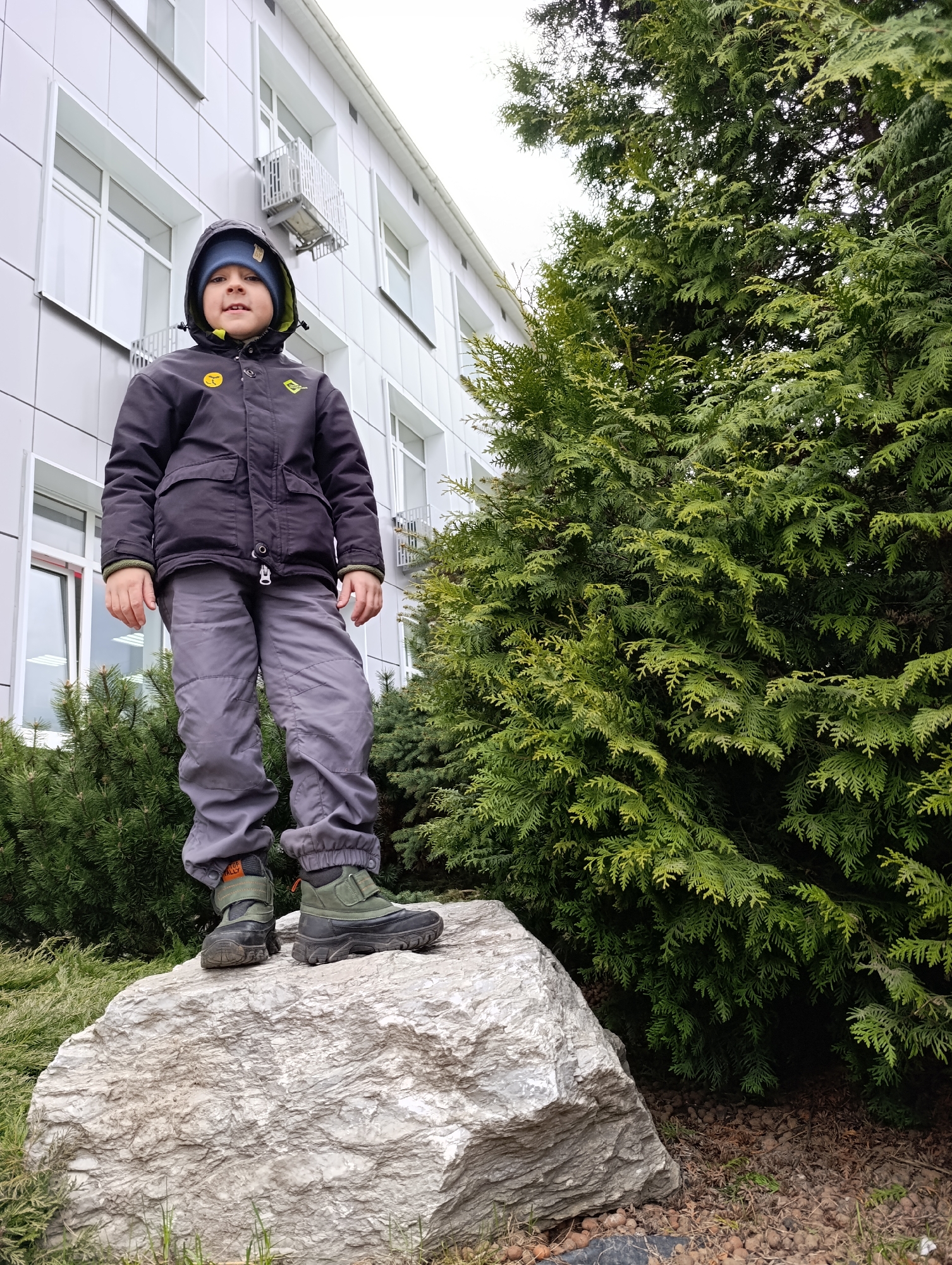 Morning life documented across Chaikovsky, Russia in spring 2026
