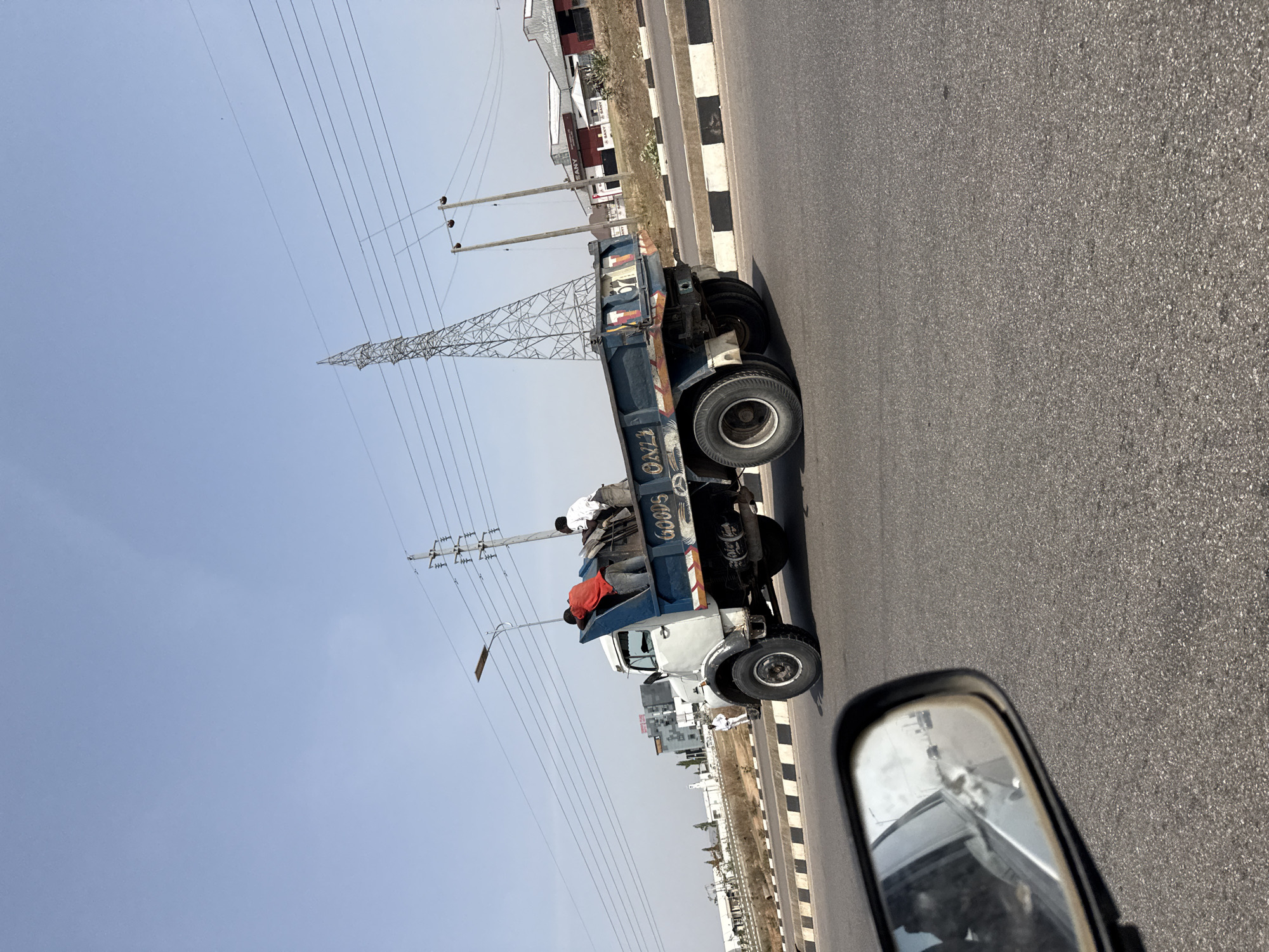 Blue dump truck spotted in Aso Housing Estate Nigeria
